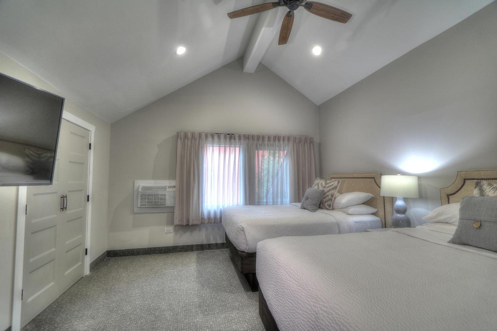 River Edge Inn photo 21