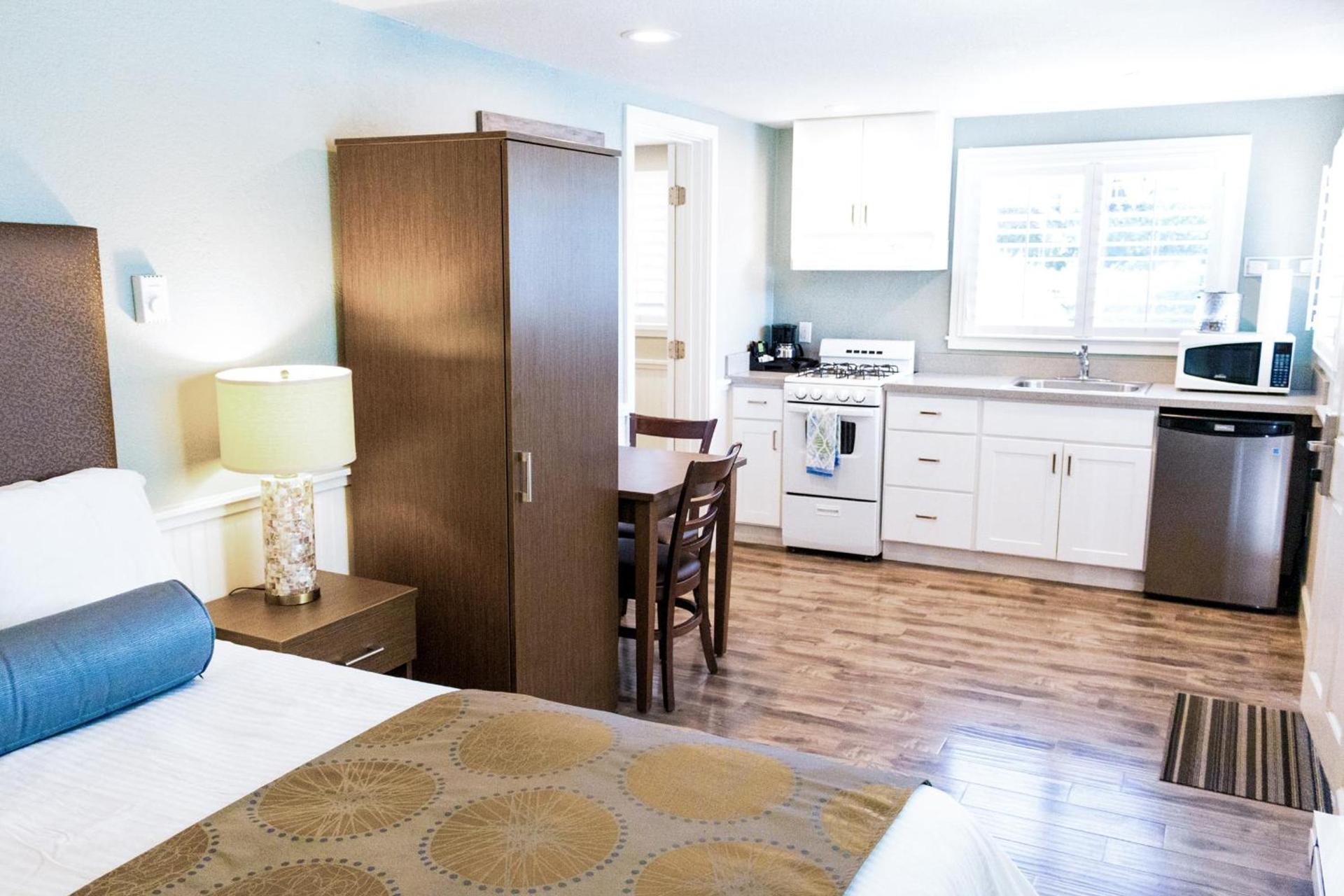 Ocean Echo Inn & Beach Cottages photo 42