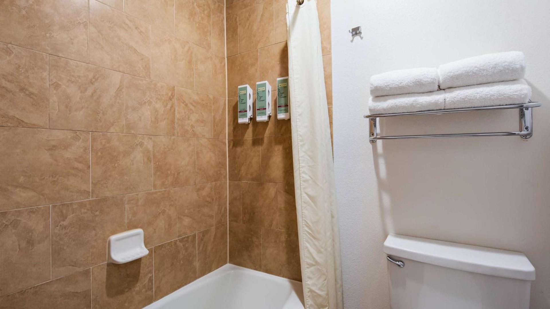 Best Western Discovery Inn photo 18