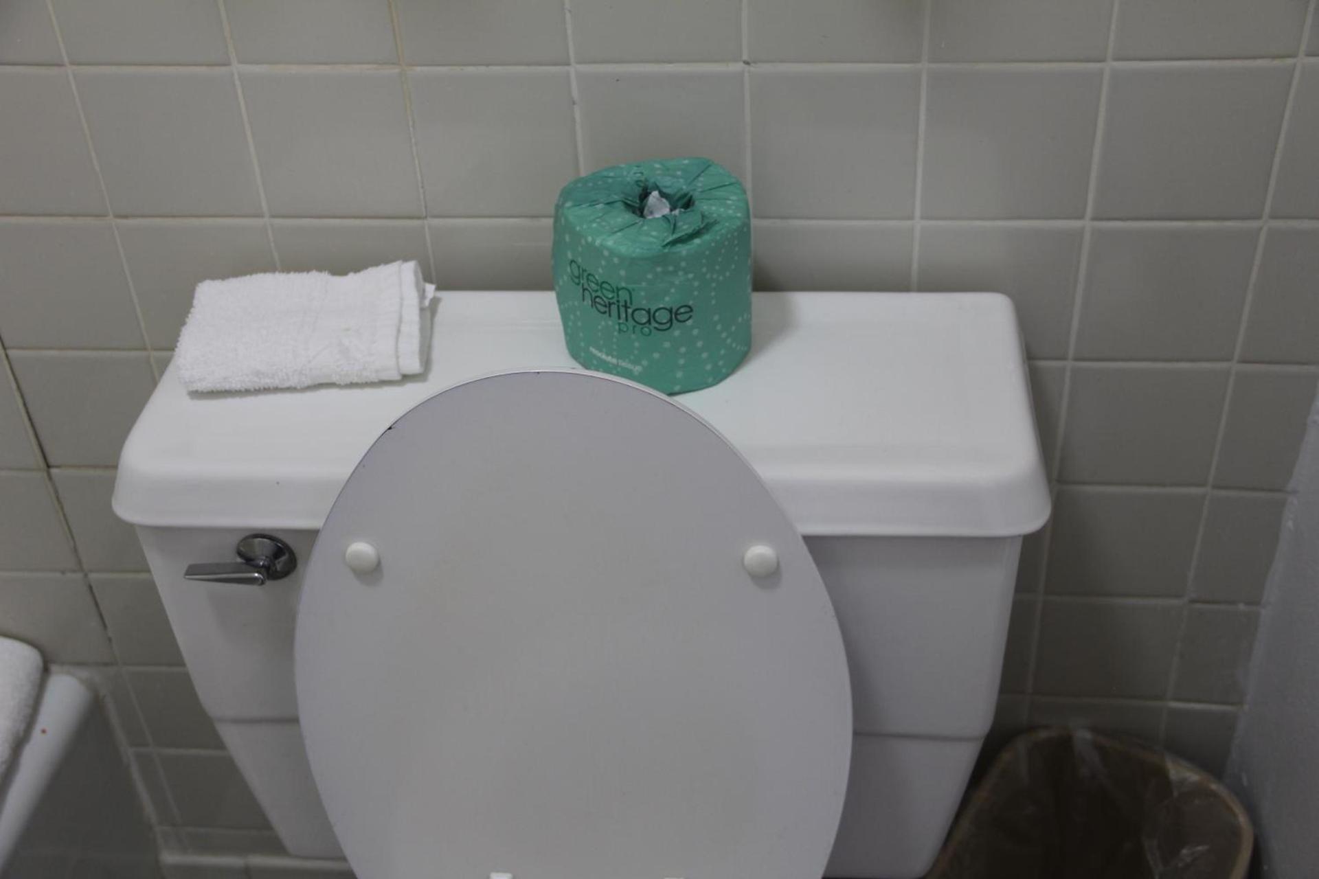 LoneStar Inn and Suites photo 34