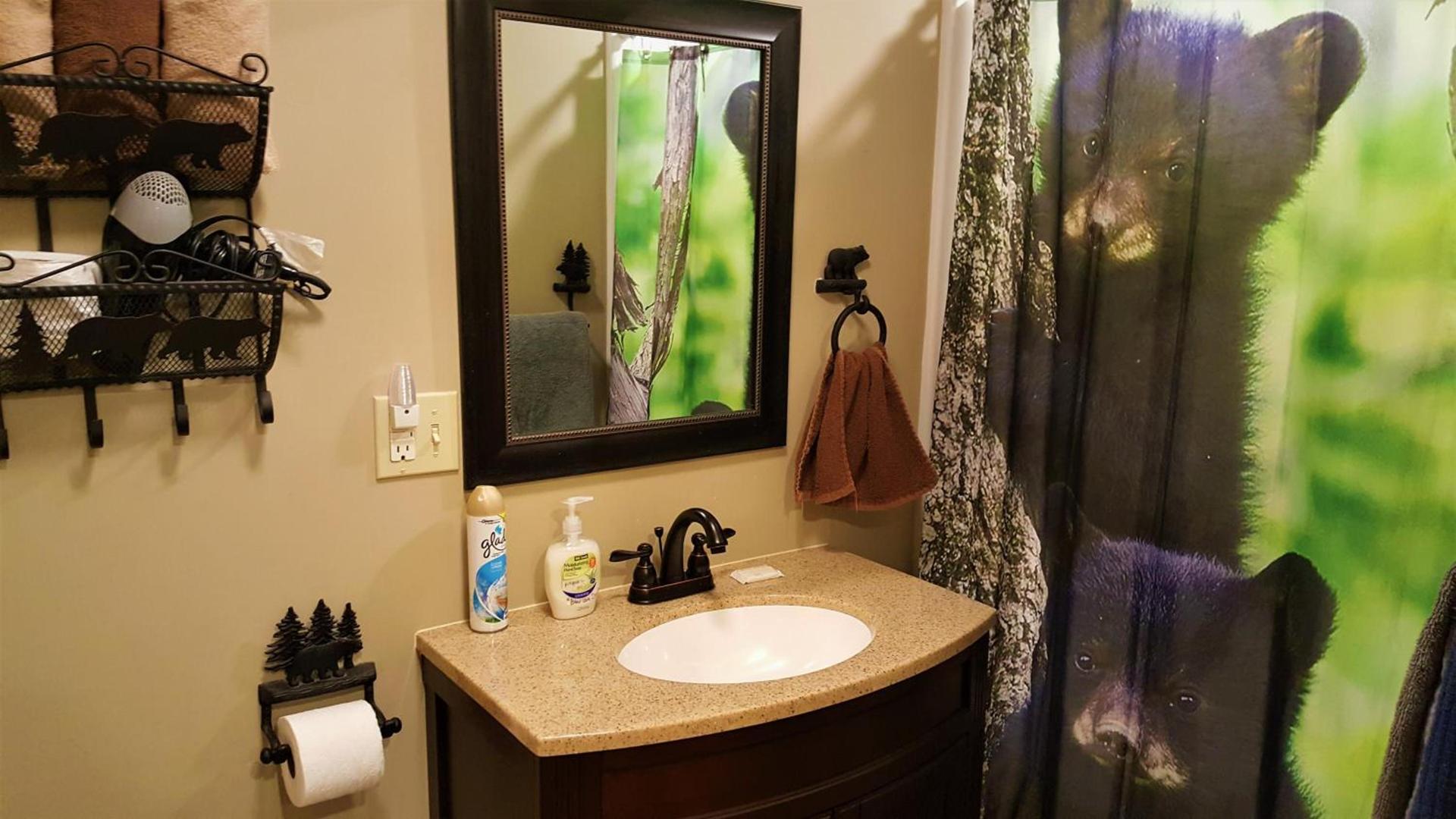 Bear Cove Inn photo 18