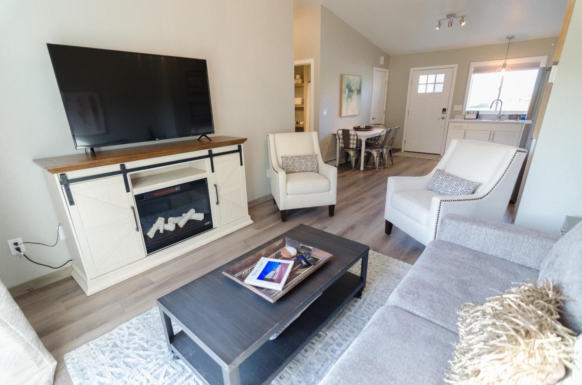Colony Suites photo 38