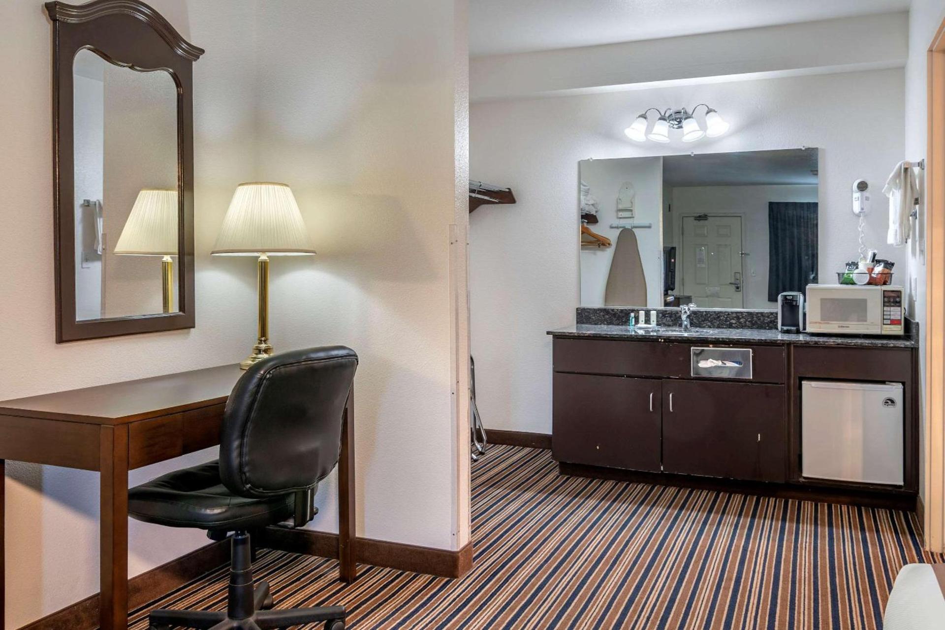 Quality Inn Central Roseburg photo 7