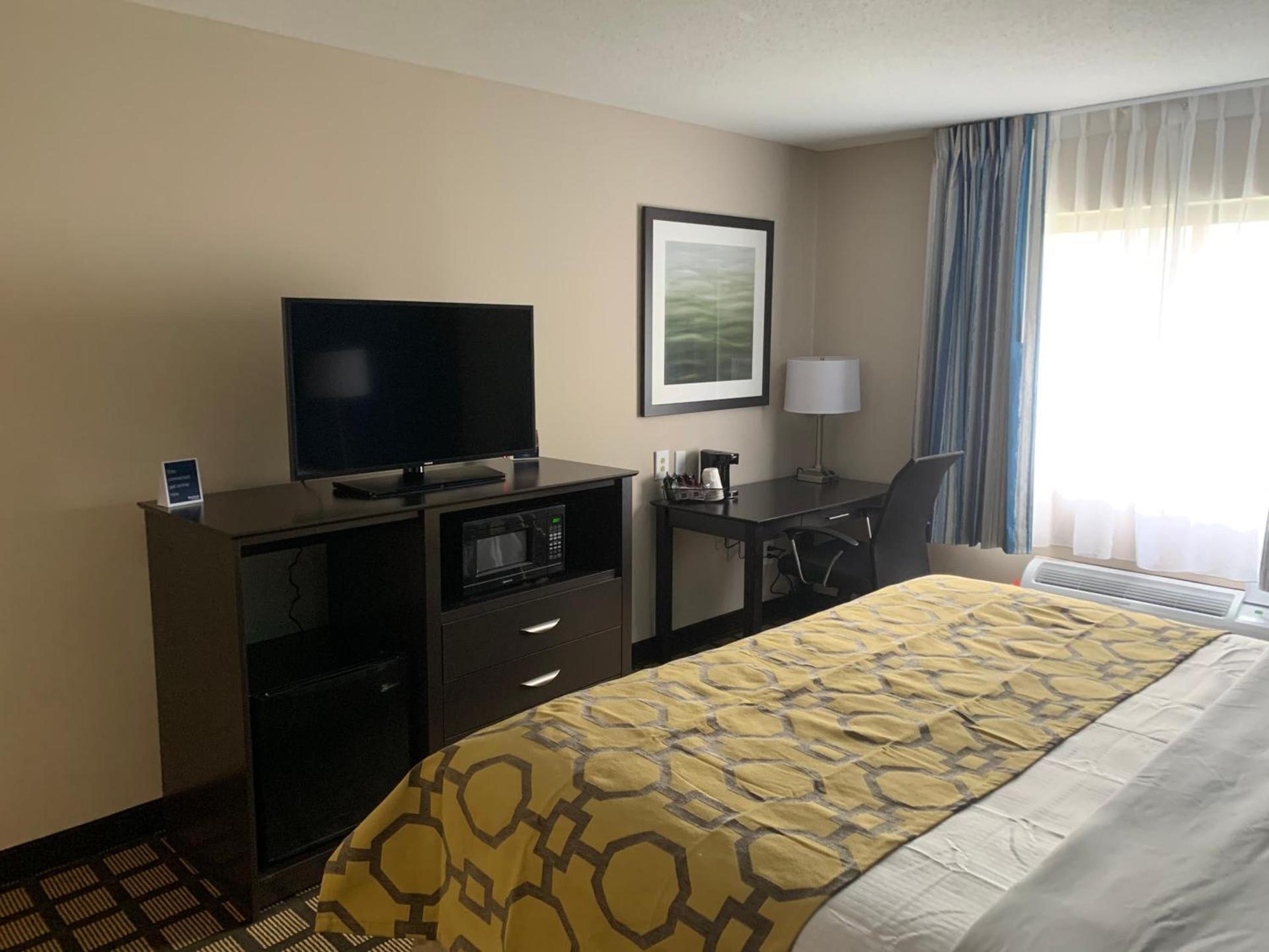 Baymont by Wyndham Latham Albany Airport photo 35