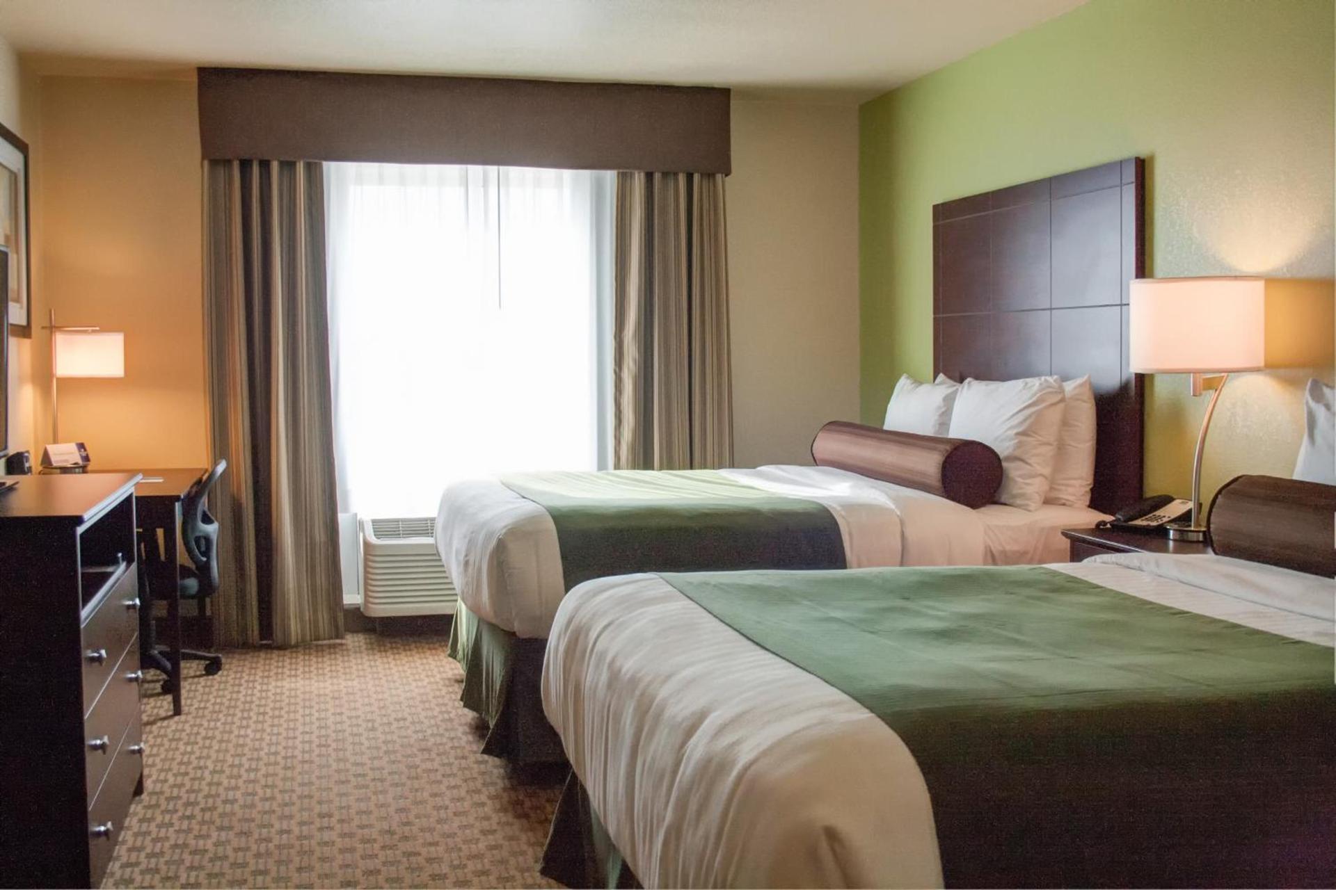 Cobblestone Inn & Suites - Waverly photo 5