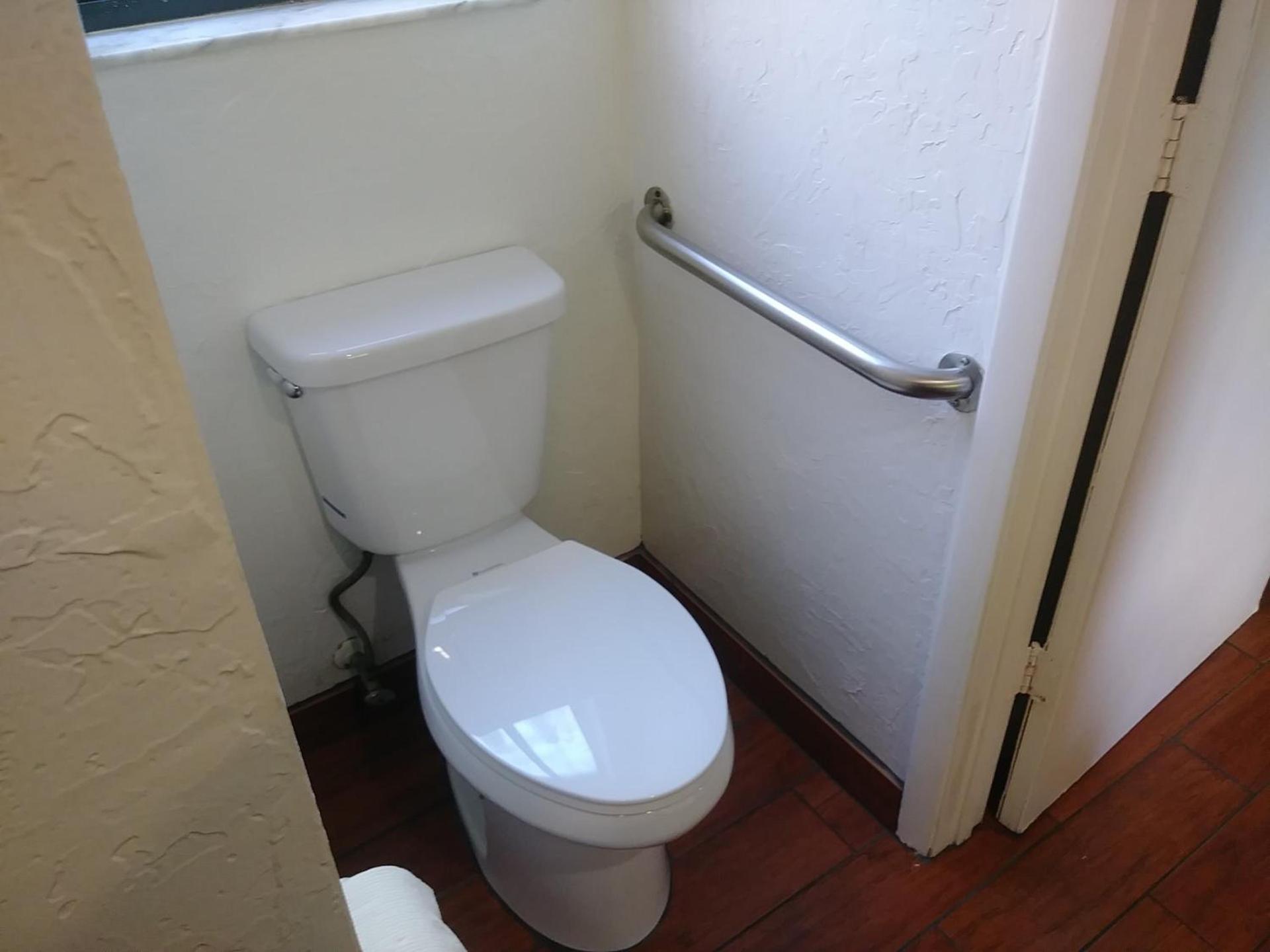 Palm Breeze Hotel photo 28
