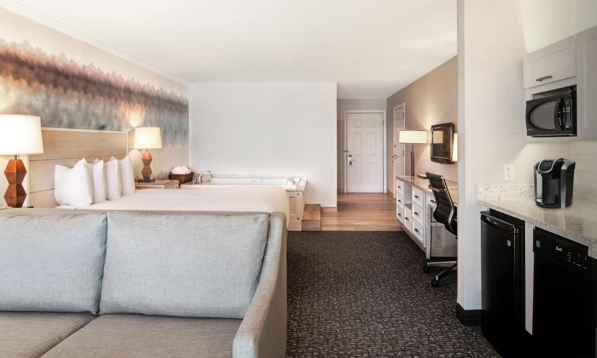 Hallmark Resort - Newport photo 51