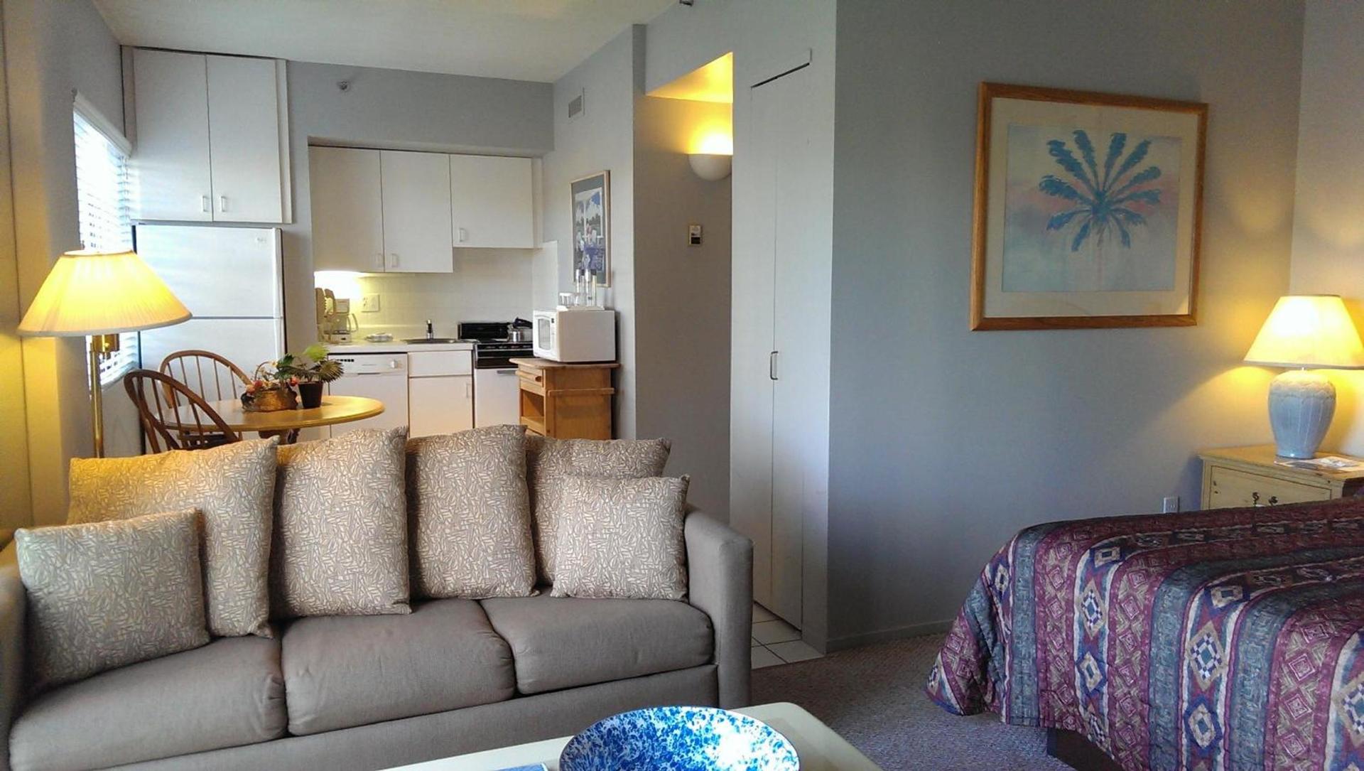 Montauk Manor photo 40