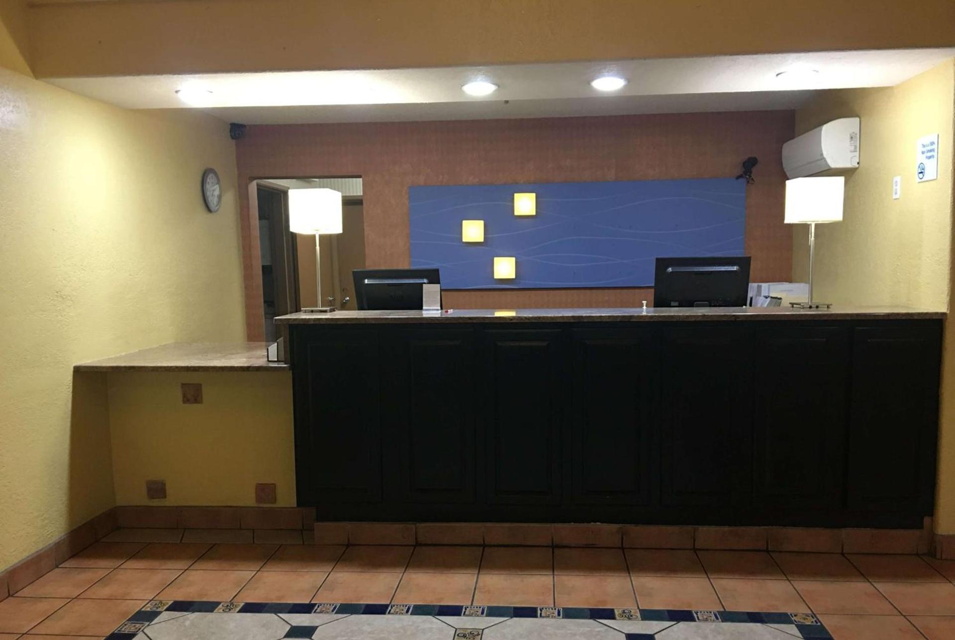 Ramada by Wyndham Santa Fe photo 27