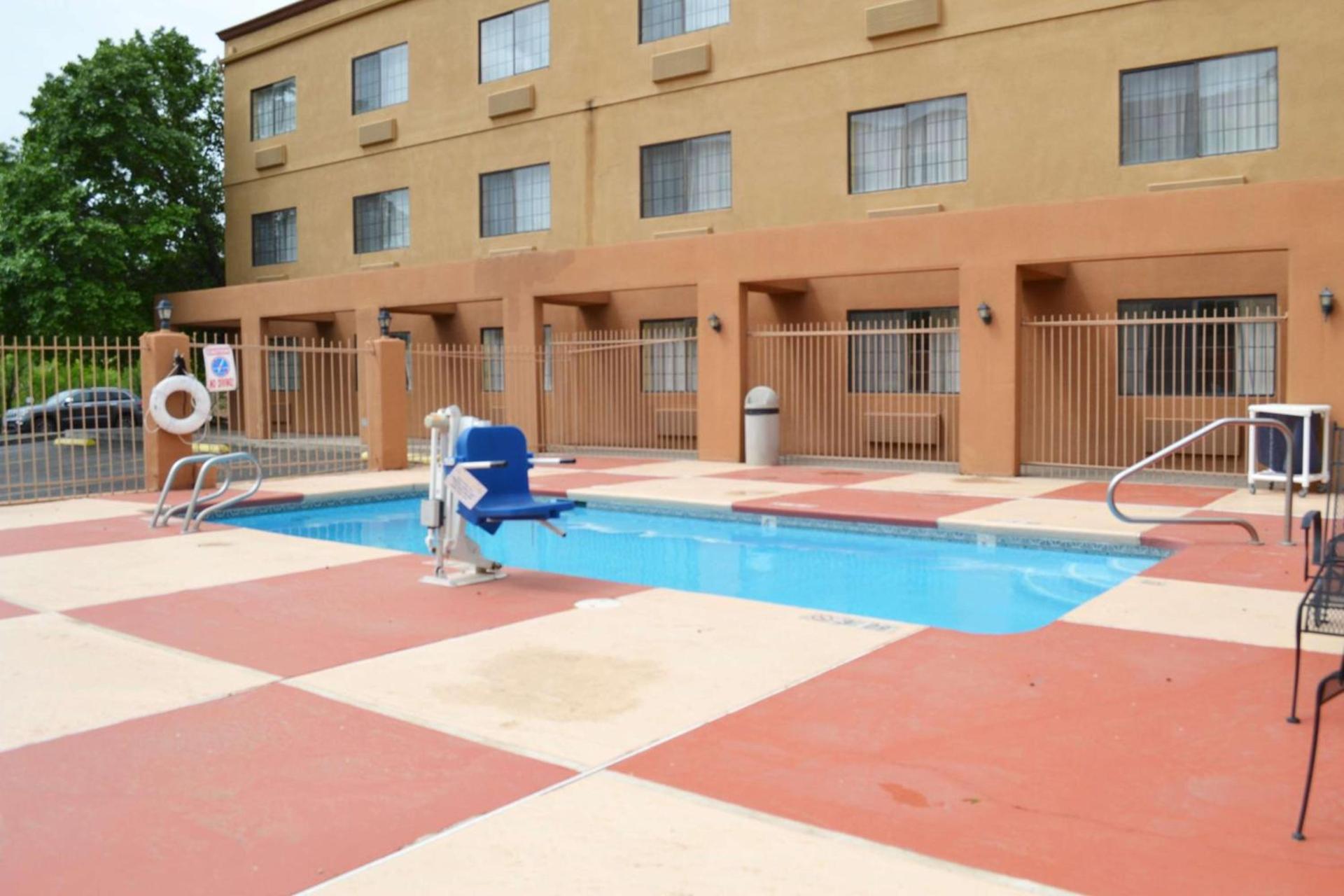 Ramada by Wyndham Santa Fe photo 26