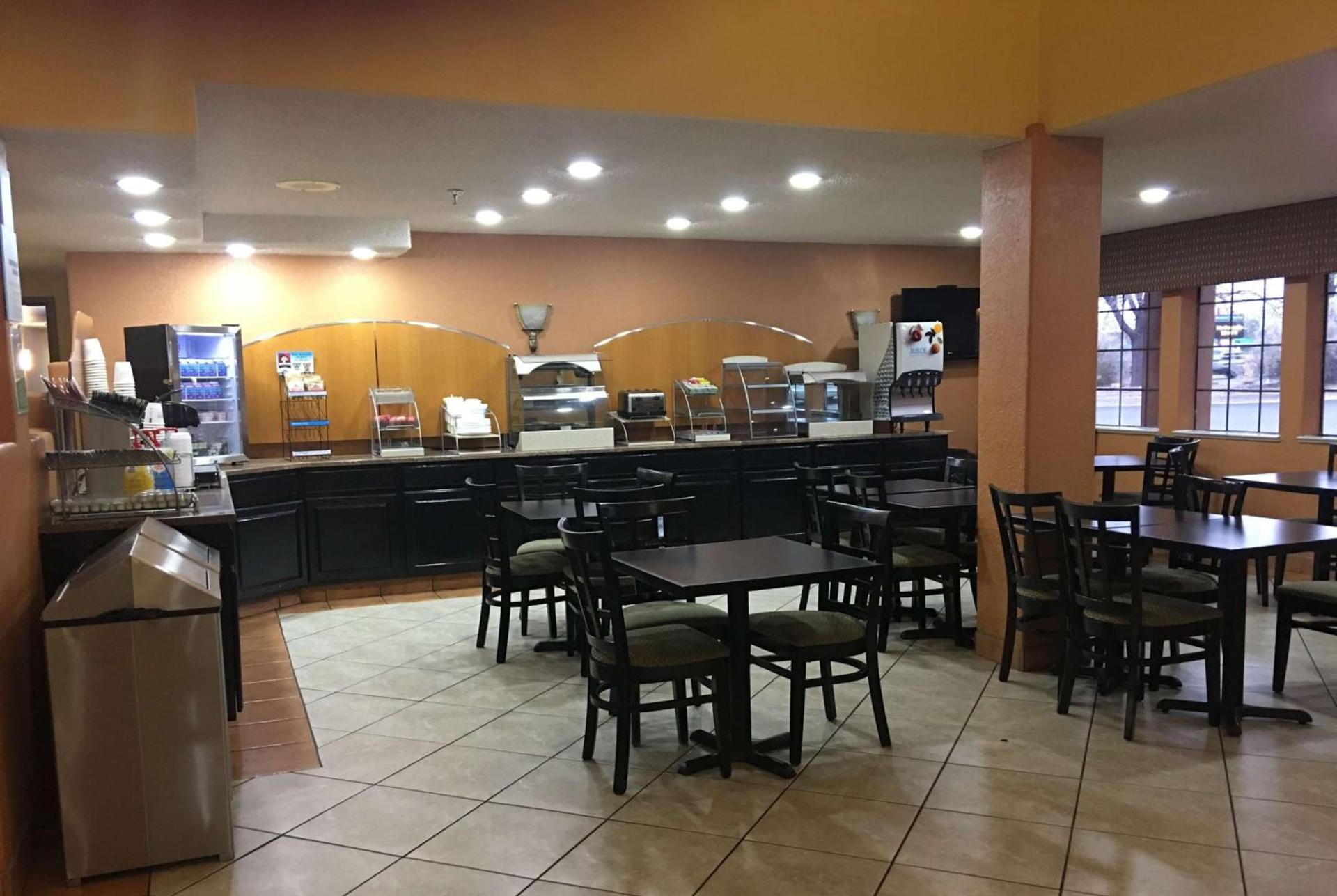 Ramada by Wyndham Santa Fe photo 25