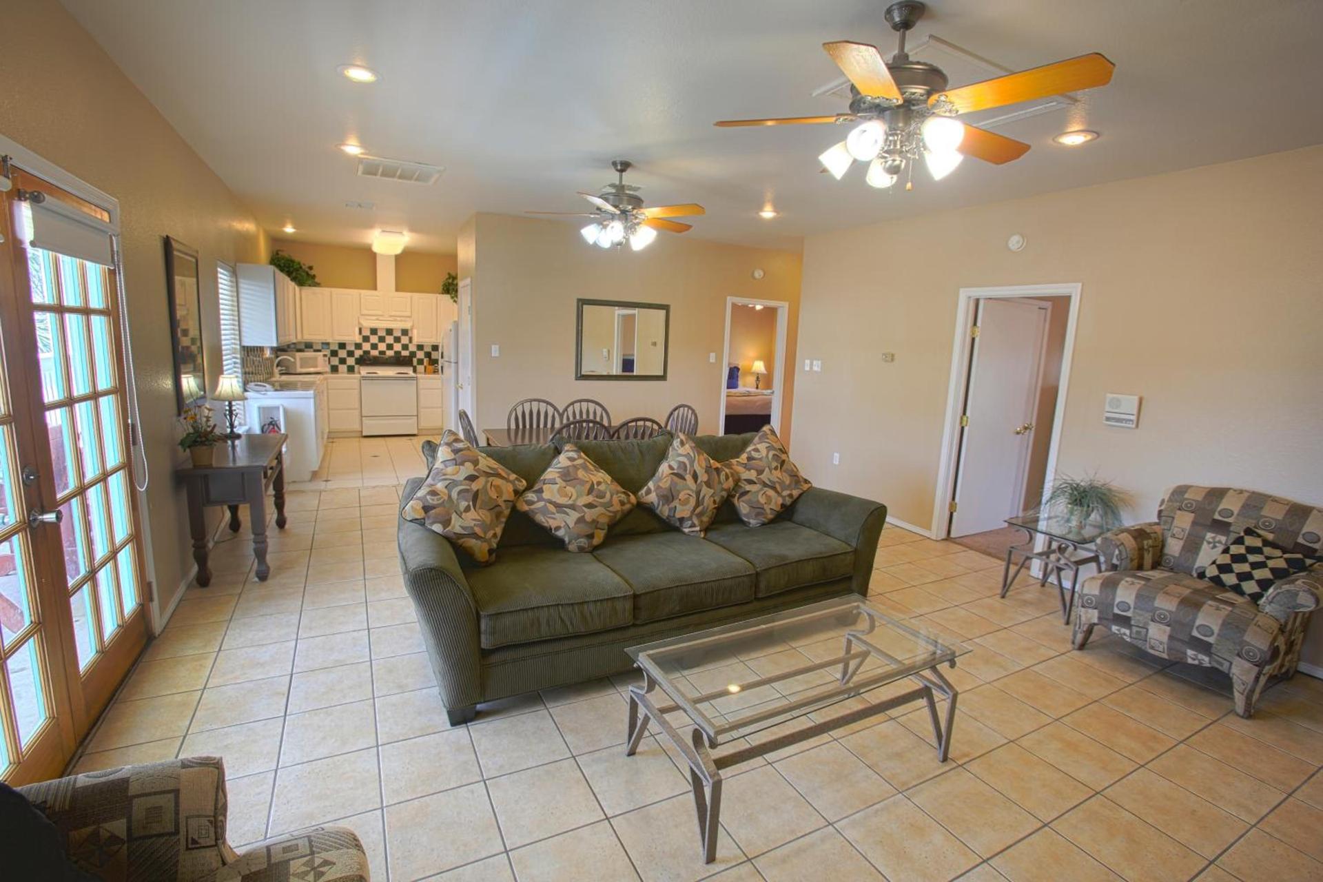 Plantation Suites and Conference Center photo 12