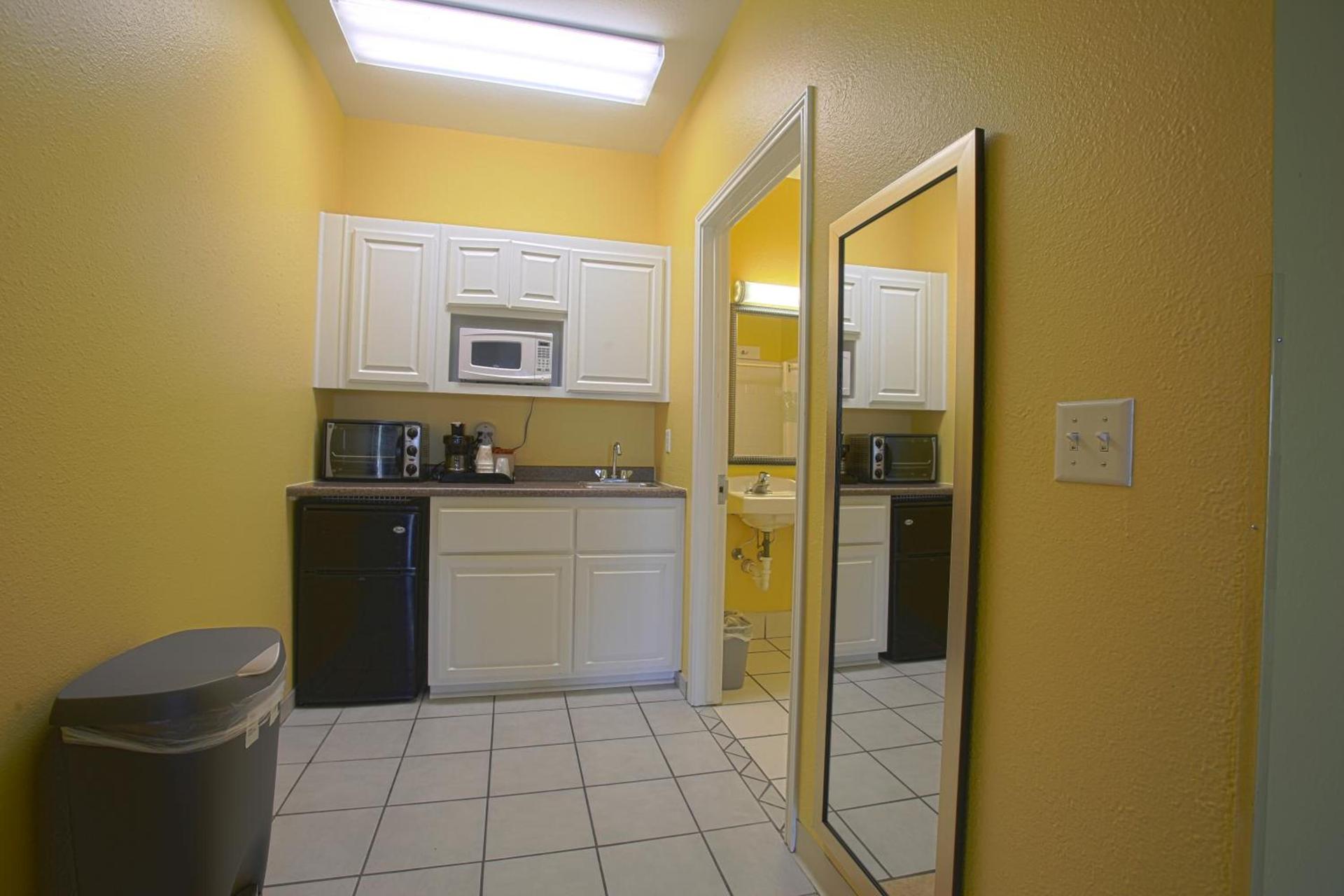 Plantation Suites and Conference Center photo 26