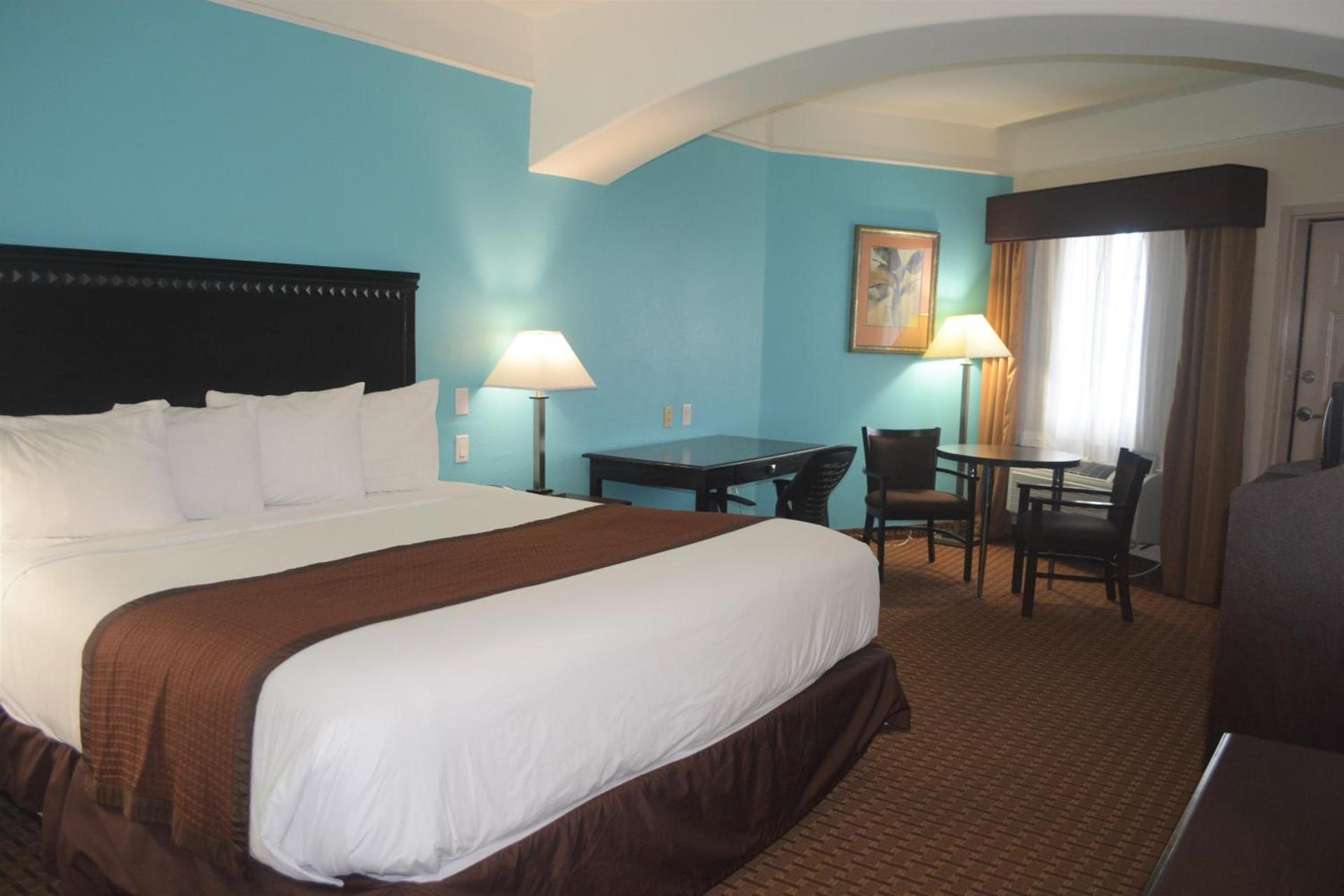 Baymont by Wyndham Galveston photo 23