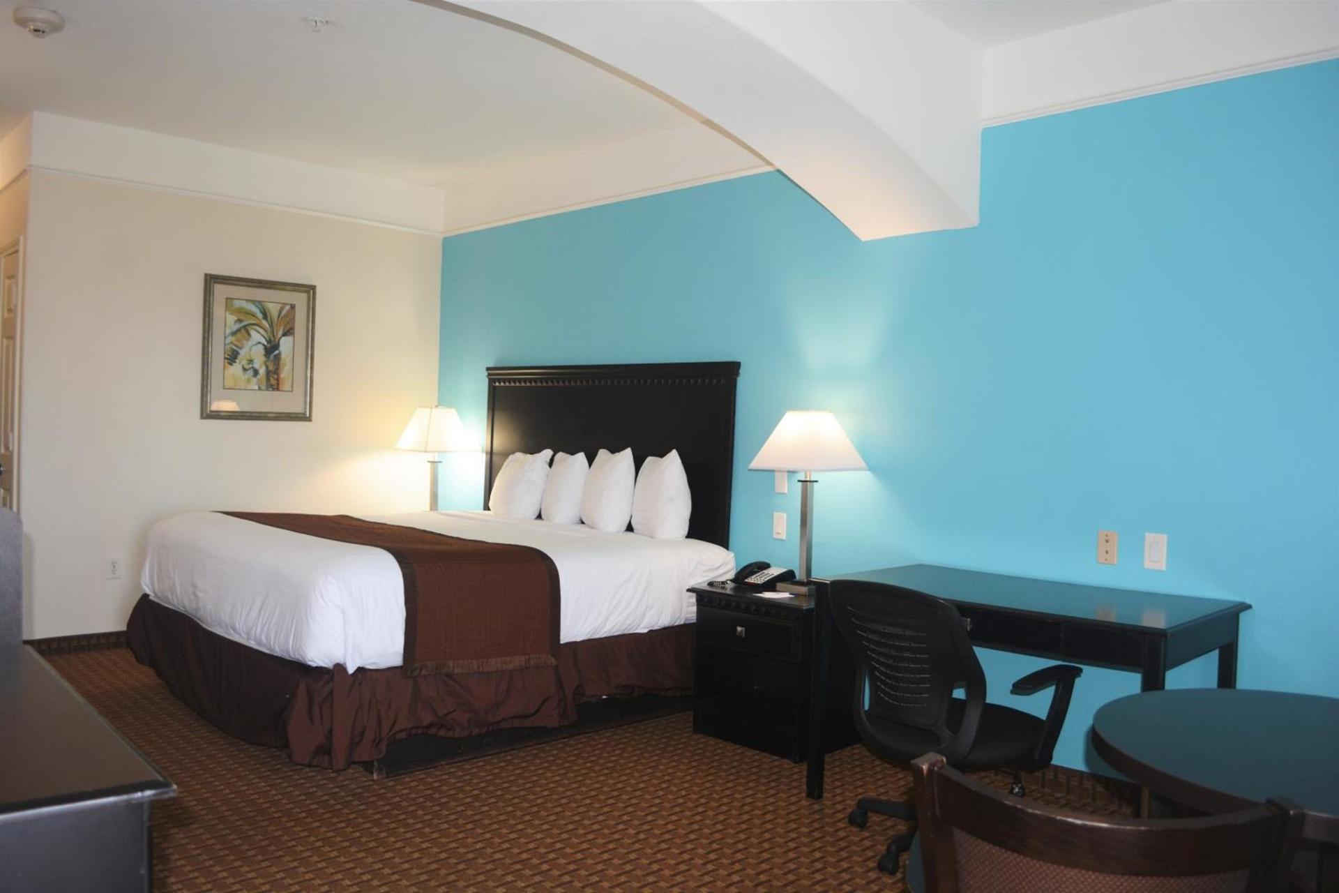 Baymont by Wyndham Galveston photo 22