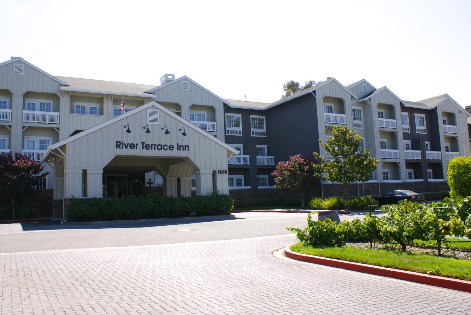 River Terrace Inn photo 8