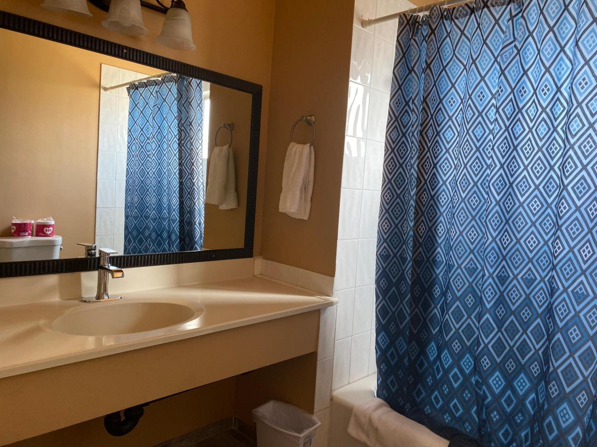 Villa Park Motel photo 39