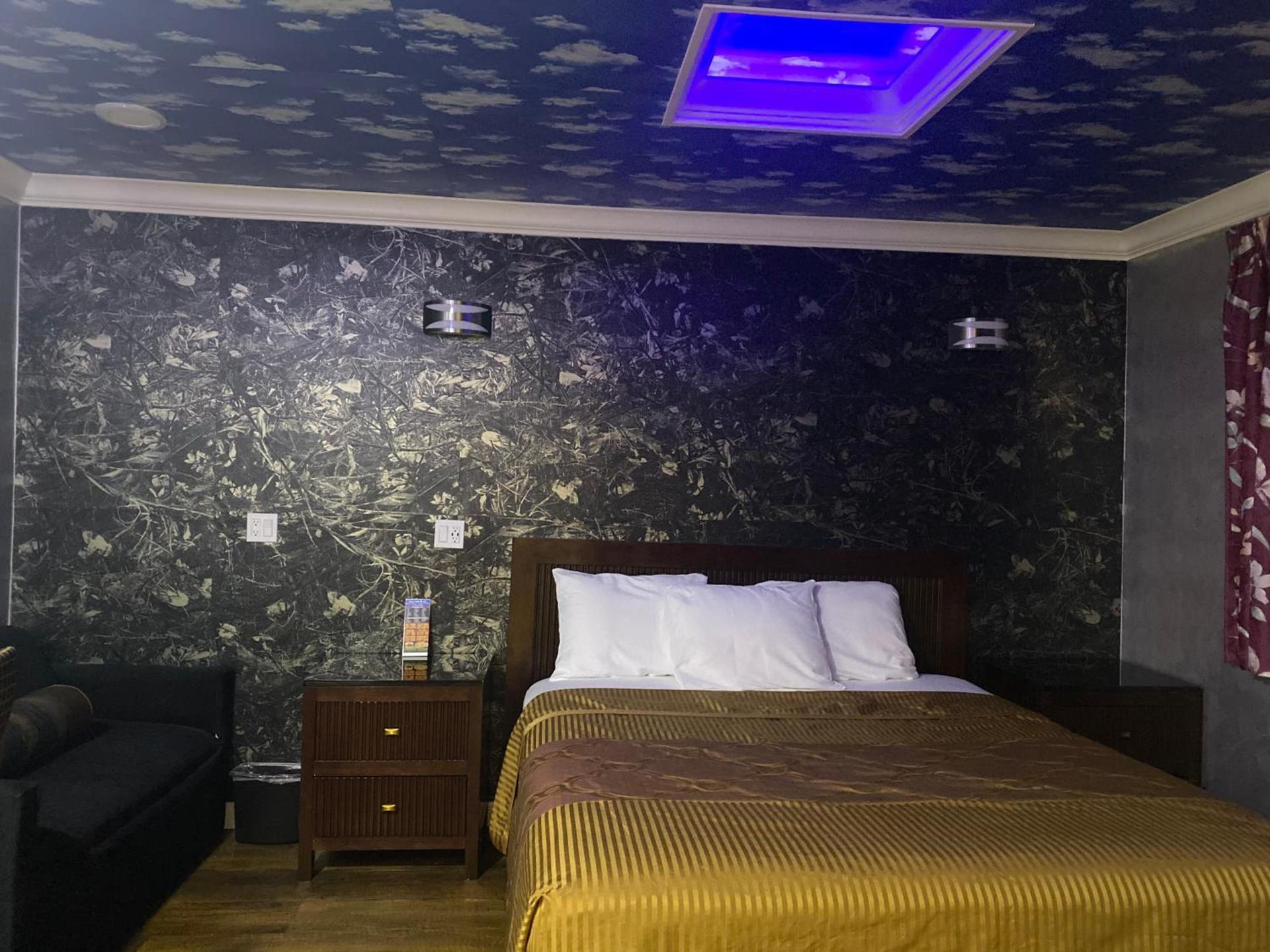 Villa Park Motel photo 30