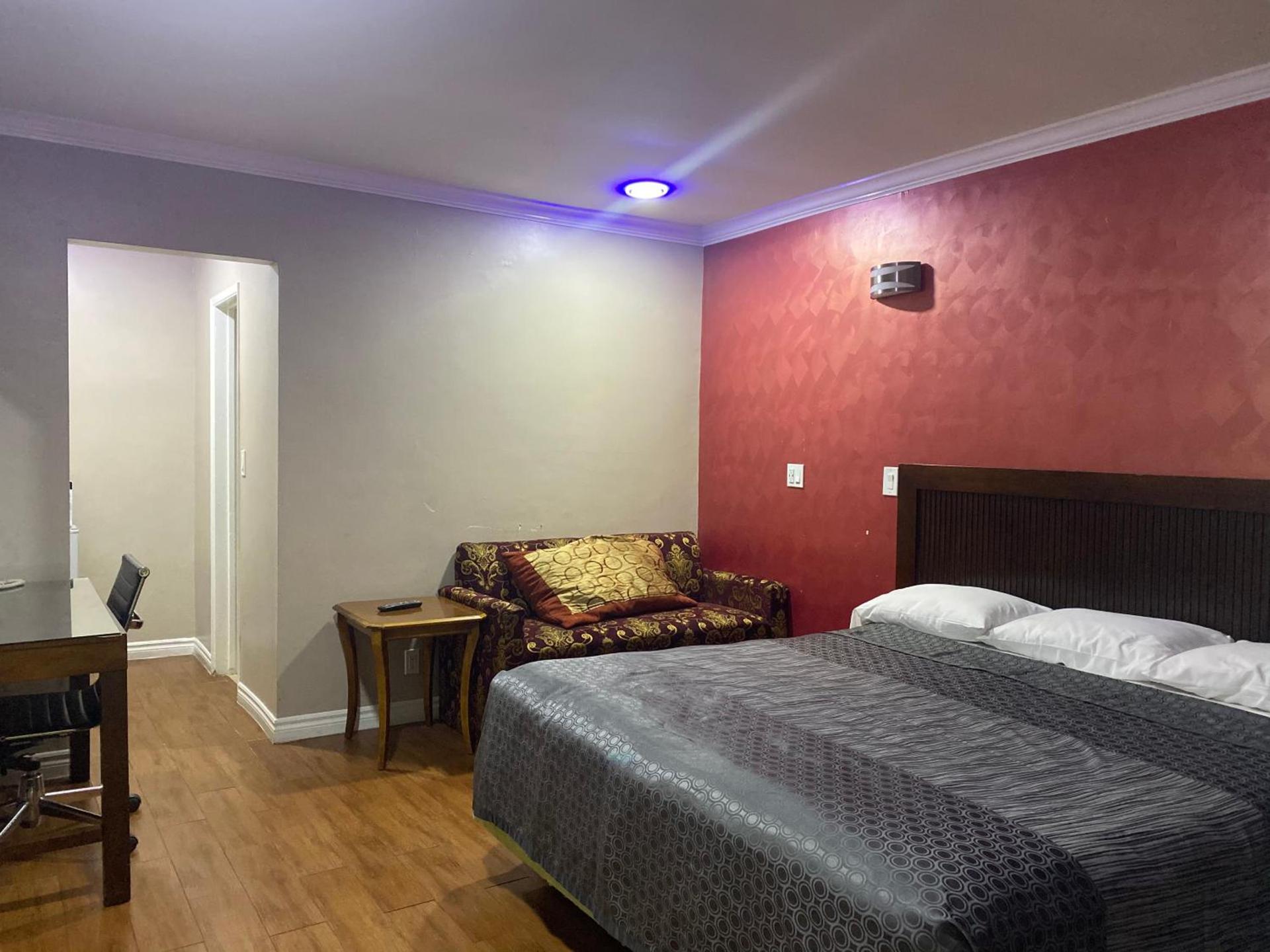 Villa Park Motel photo 32