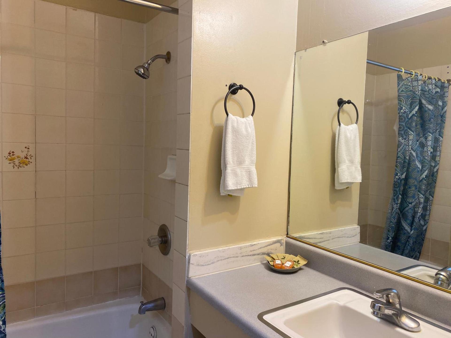 Villa Park Motel photo 21