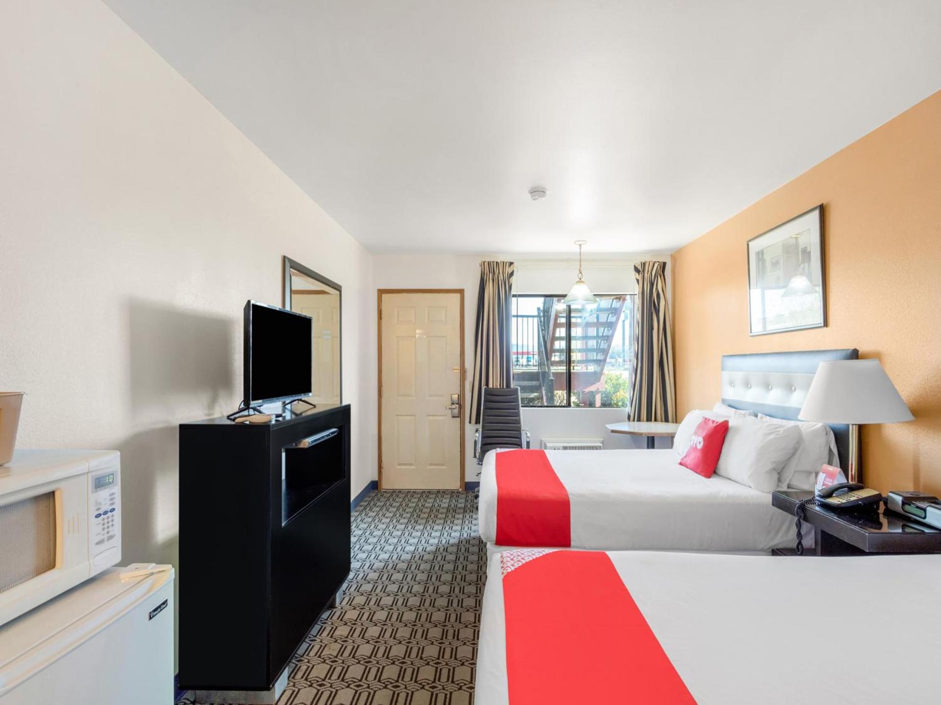 Arlington Motor Inn photo 49