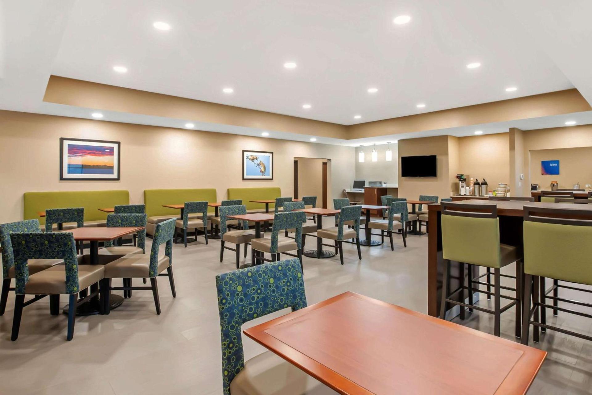 Comfort Inn & Suites Ames near ISU Campus photo 27