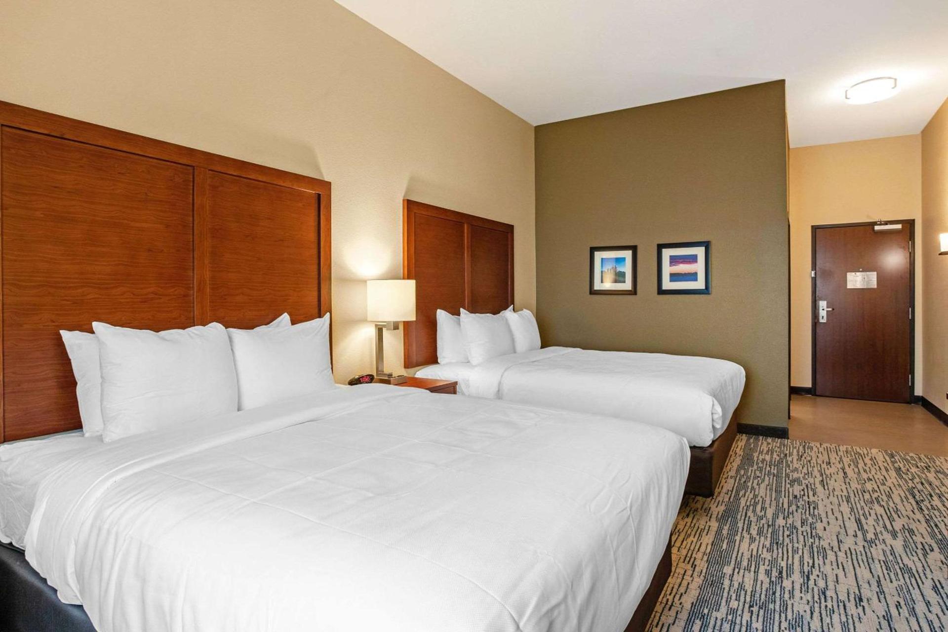 Comfort Inn & Suites Ames near ISU Campus photo 11