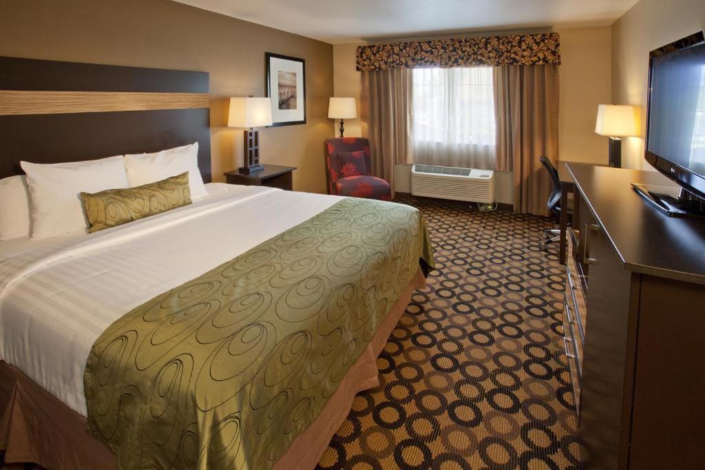 Baymont by Wyndham Kent - Seattle photo 7
