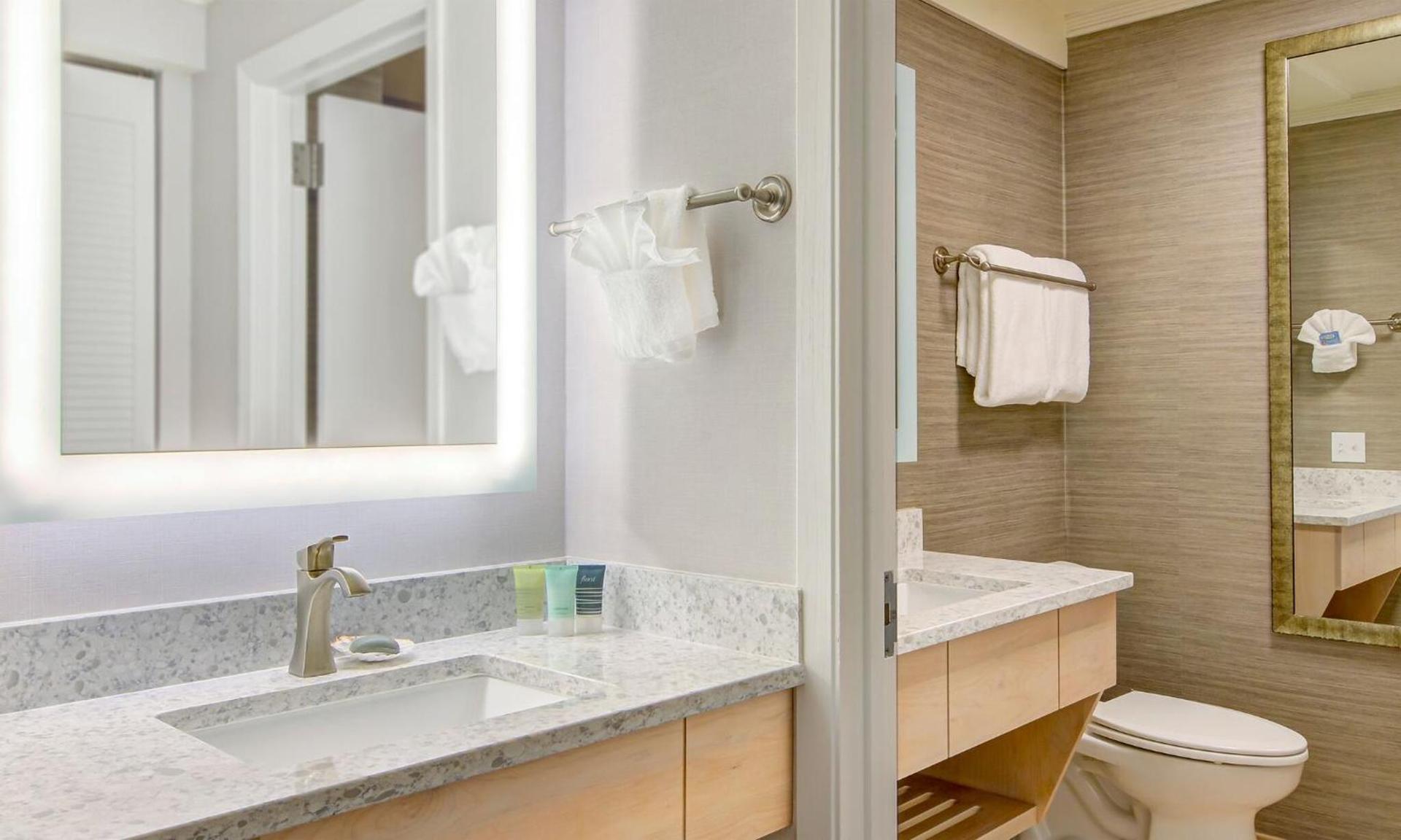 Hallmark Resort - Newport photo 80