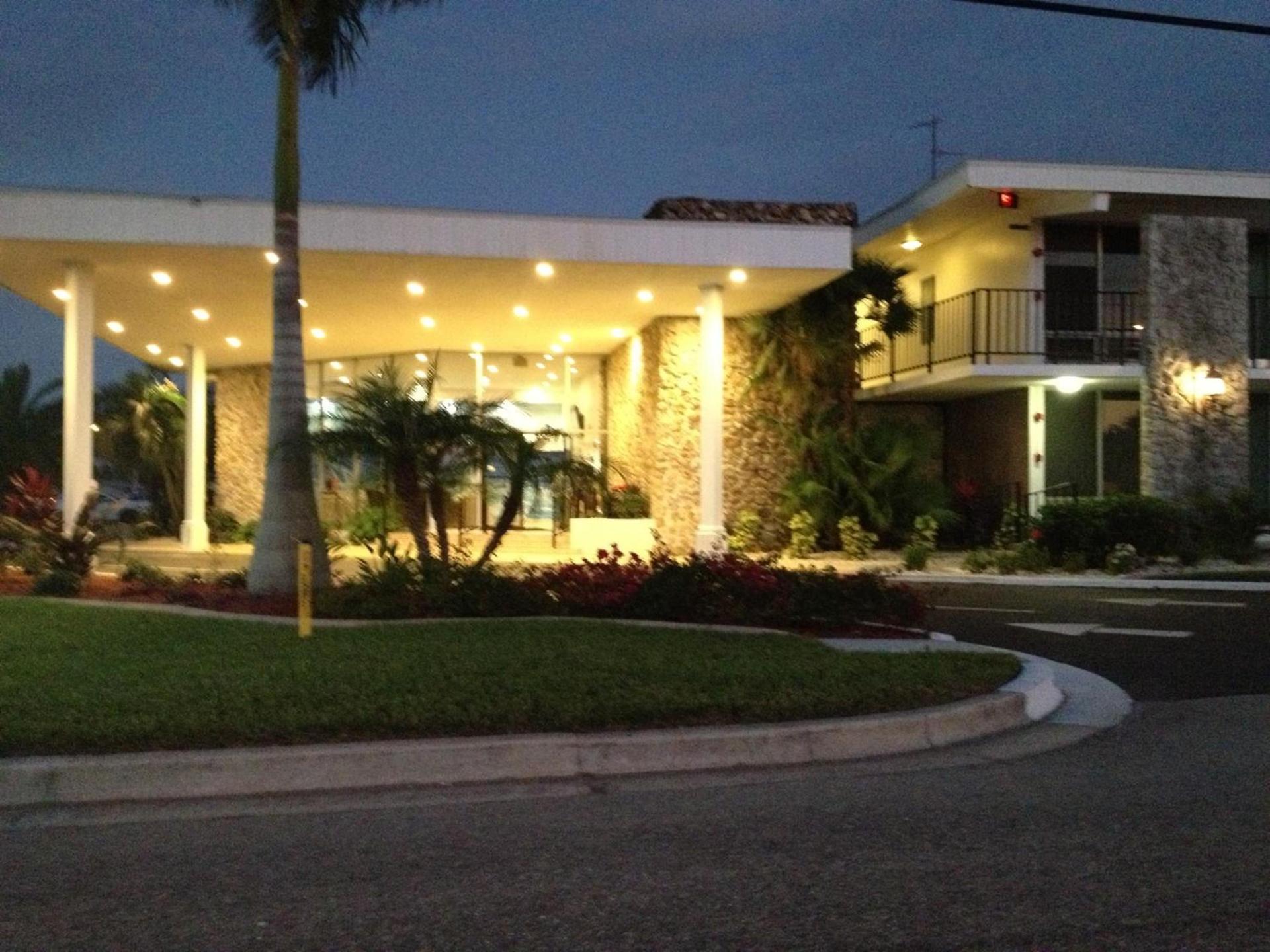 Dolphin Key Resort - Cape Coral photo 2