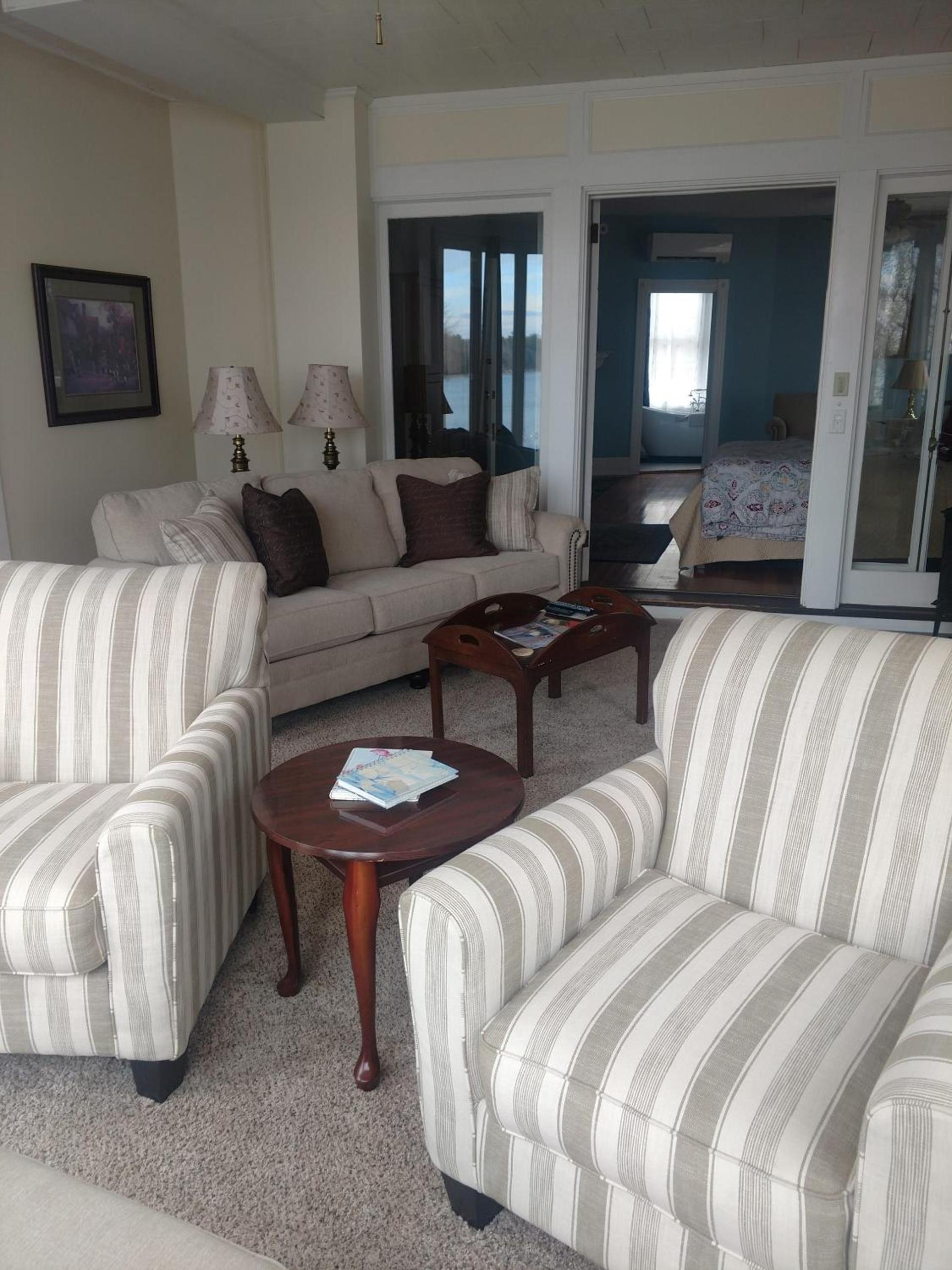 Saltair Inn Waterfront B&B photo 13