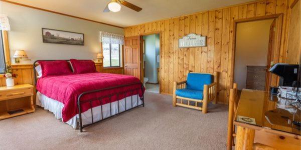 Twin Peaks Guest Ranch photo 16