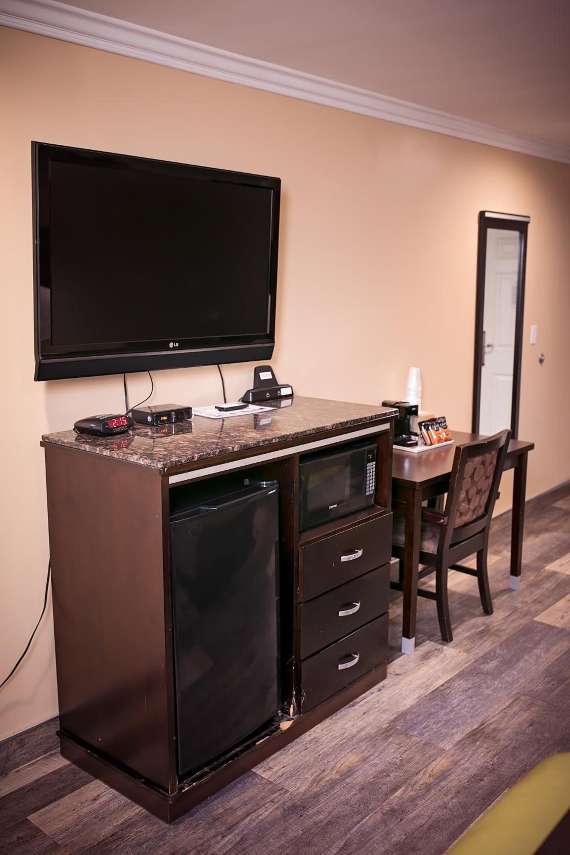 Rodeway Inn & Suites Bellflower photo 43