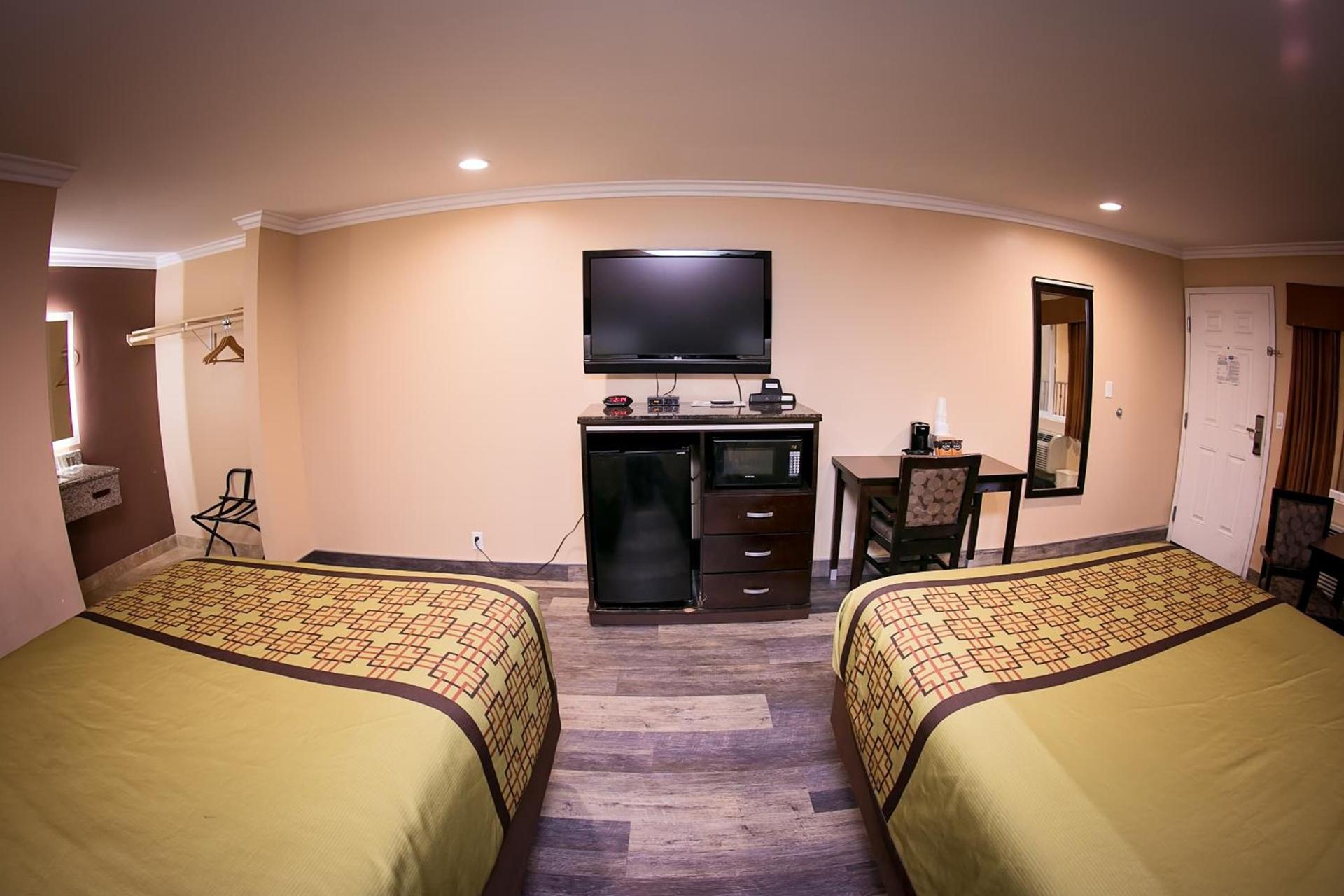 Rodeway Inn & Suites Bellflower photo 33