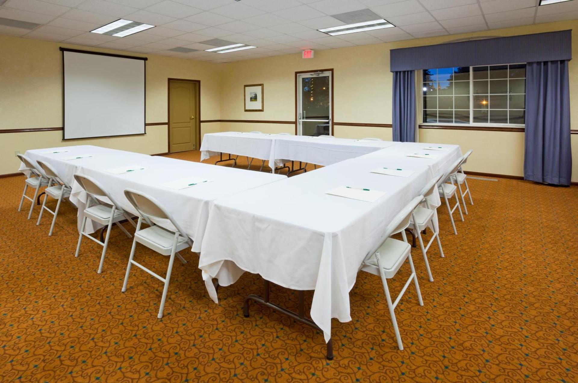 Country Inn & Suites by Radisson, Sioux Falls photo 39