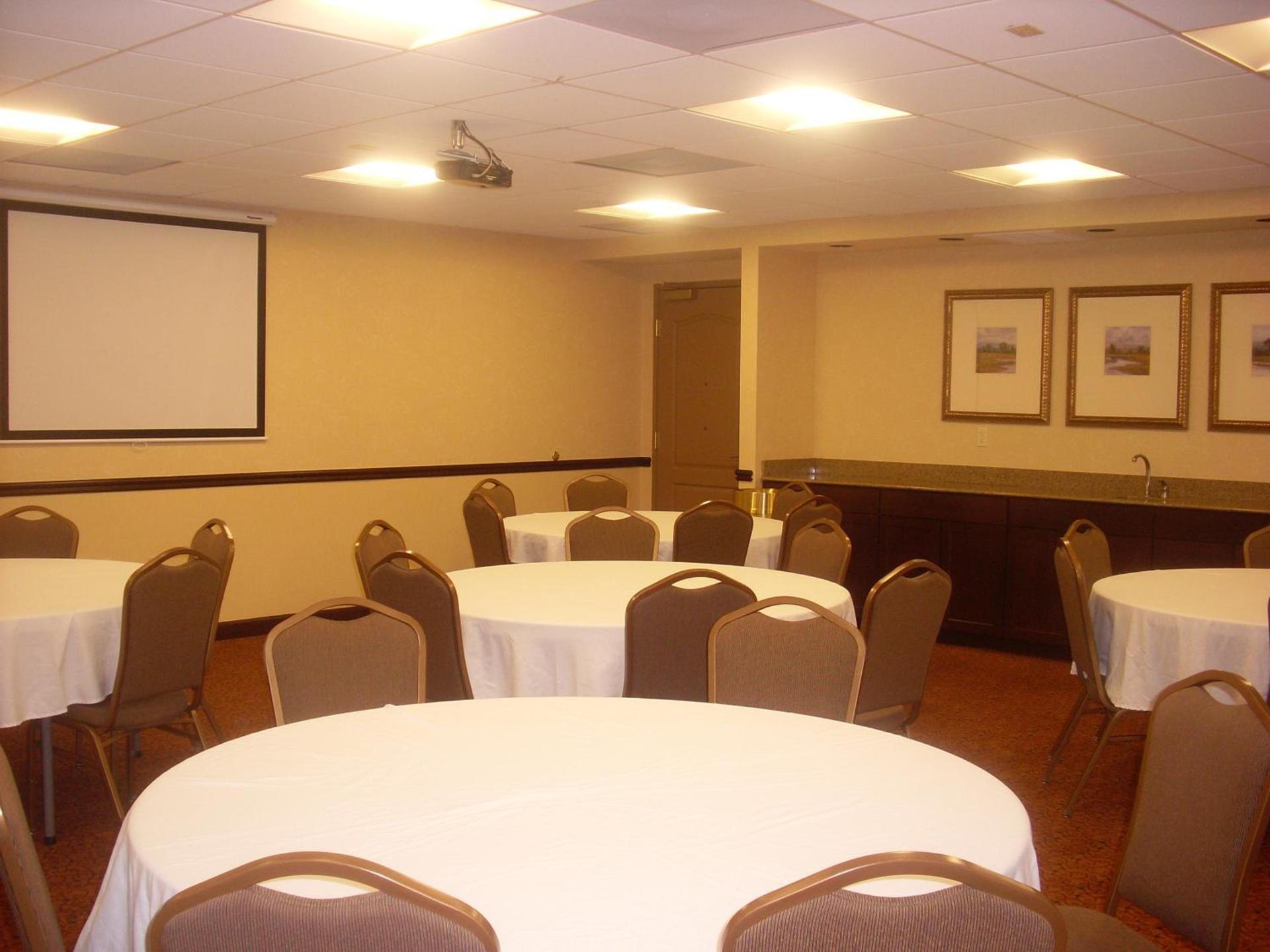 Country Inn & Suites by Radisson, Baltimore North, MD photo 29