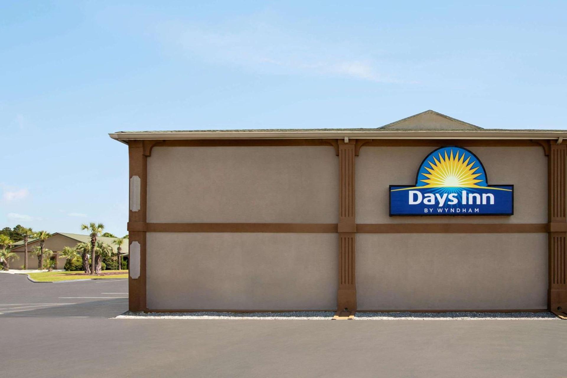 Days Inn by Wyndham Hardeeville/ I-95 State Line photo 31
