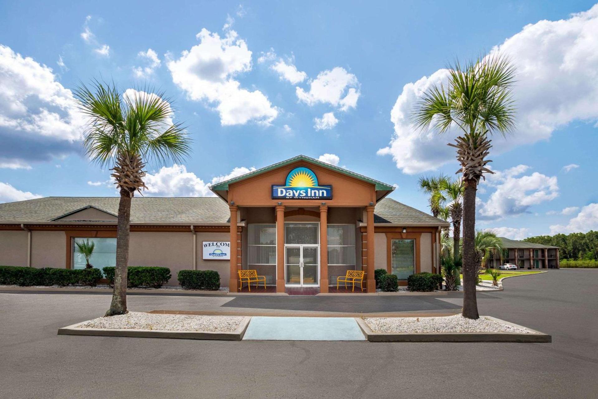 Days Inn by Wyndham Hardeeville/ I-95 State Line photo 30