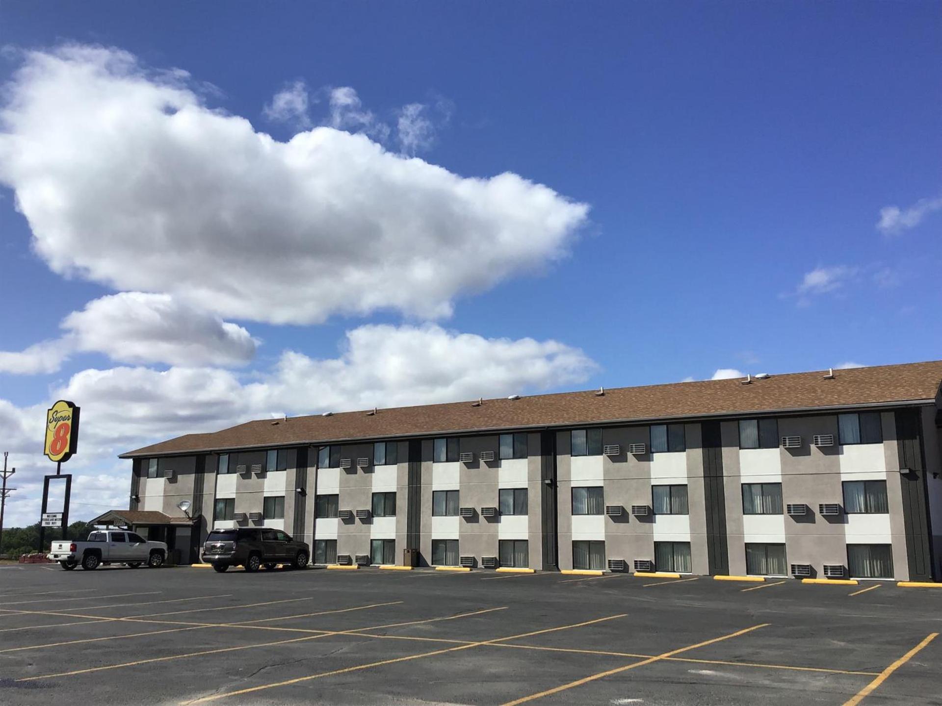 Super 8 by Wyndham Miles City — hotel in Miles City