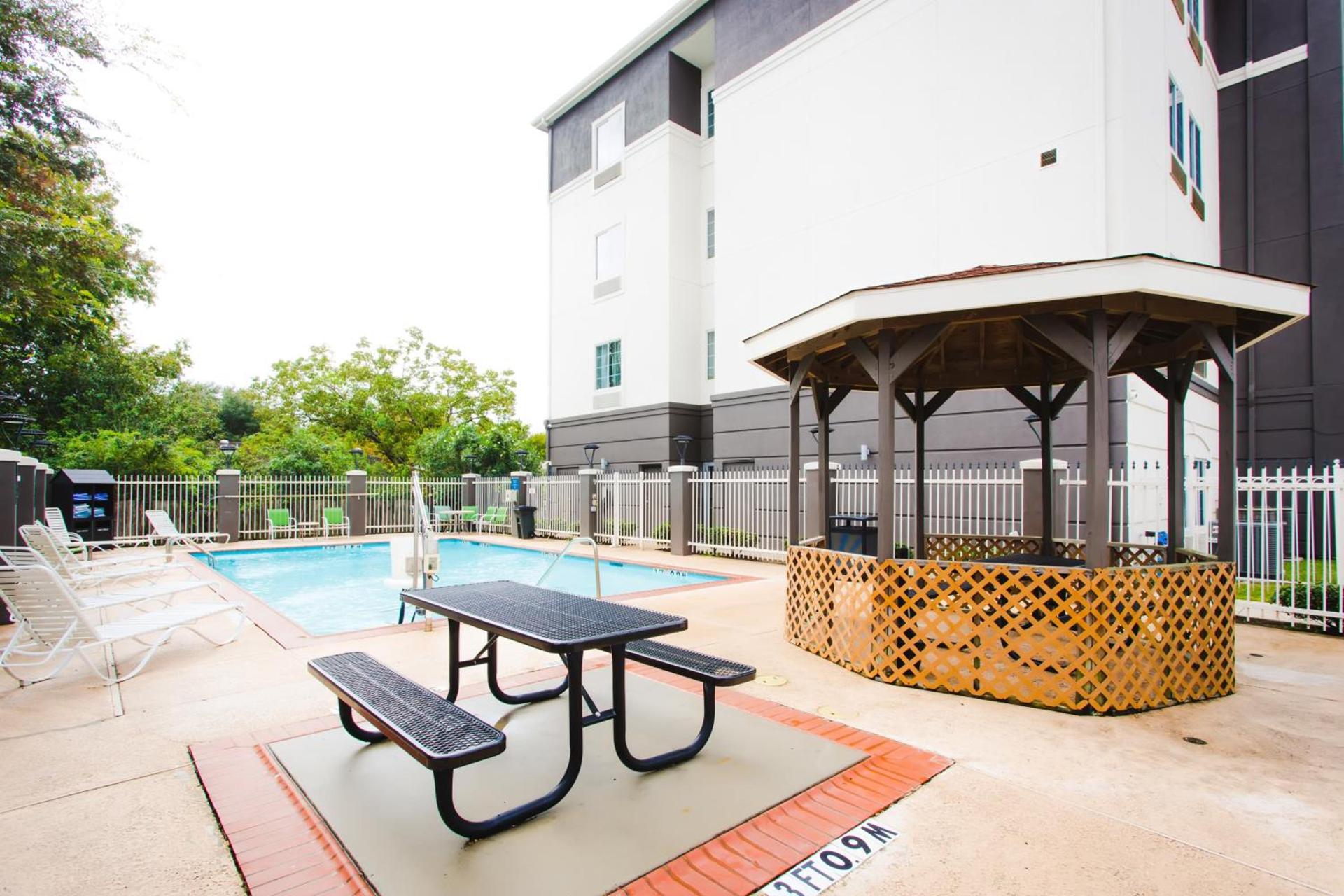 Palacio Royale Inn Signature Katy photo 18