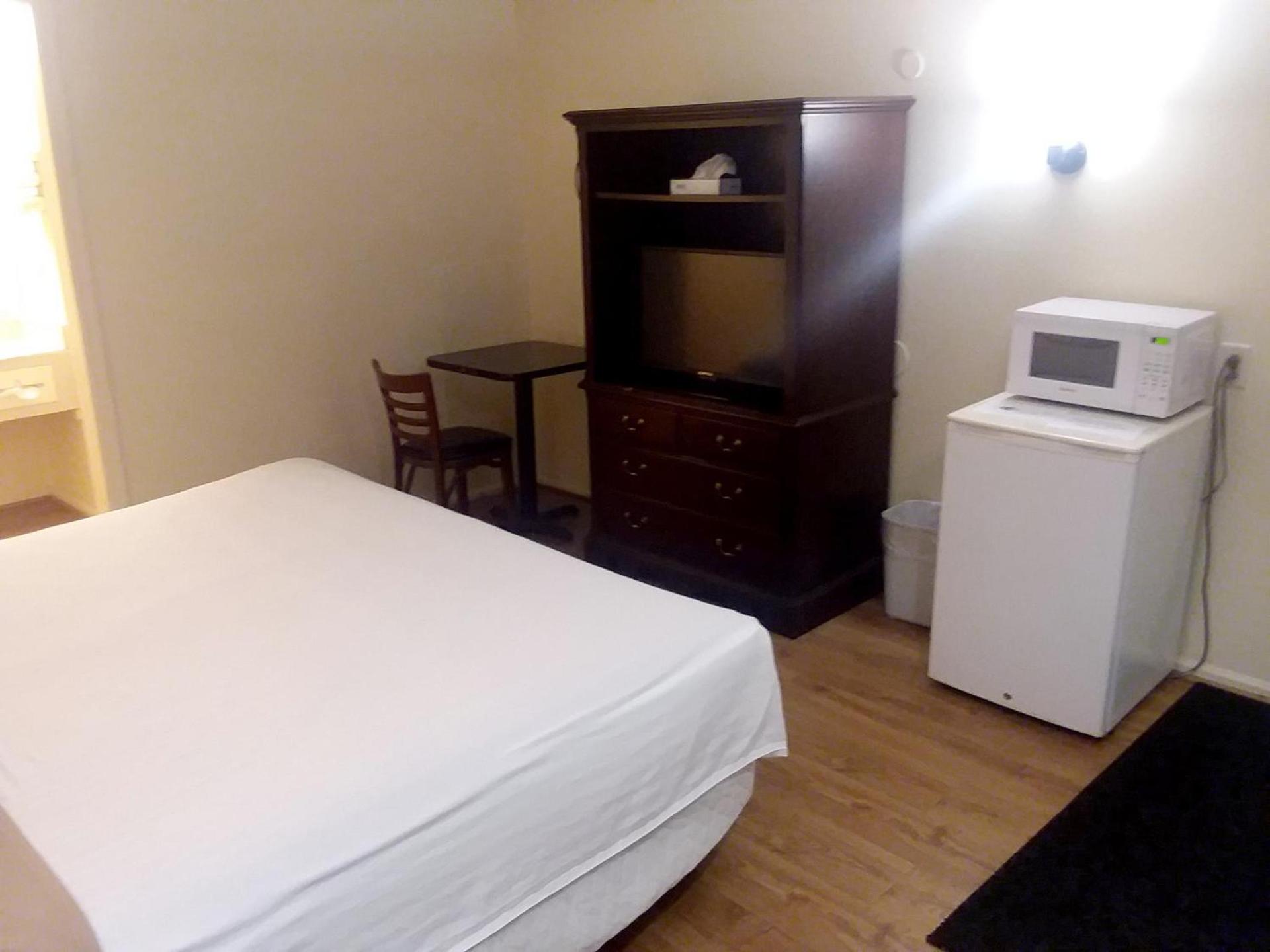 Walton Inn photo 9