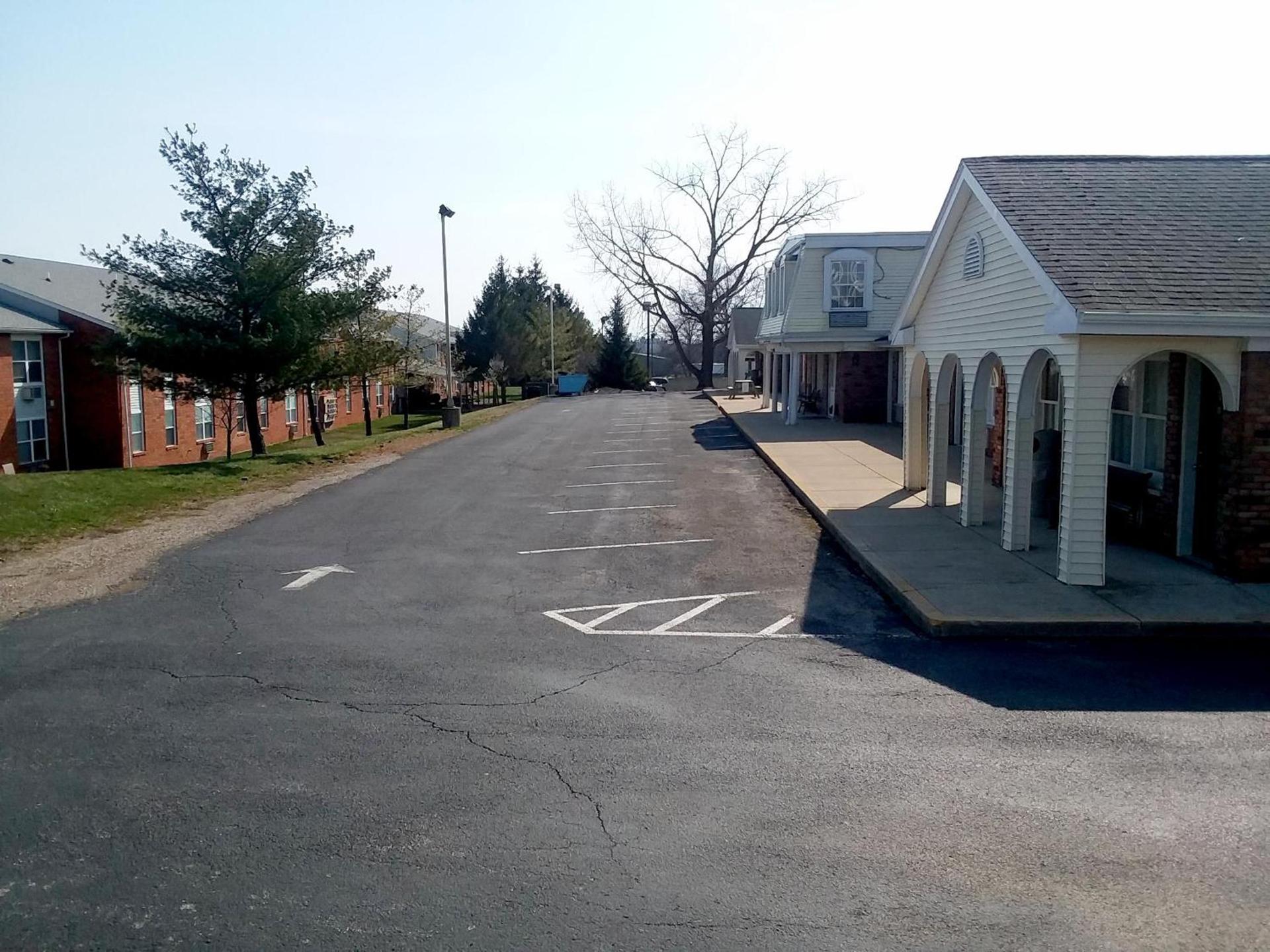 Walton Inn photo 4