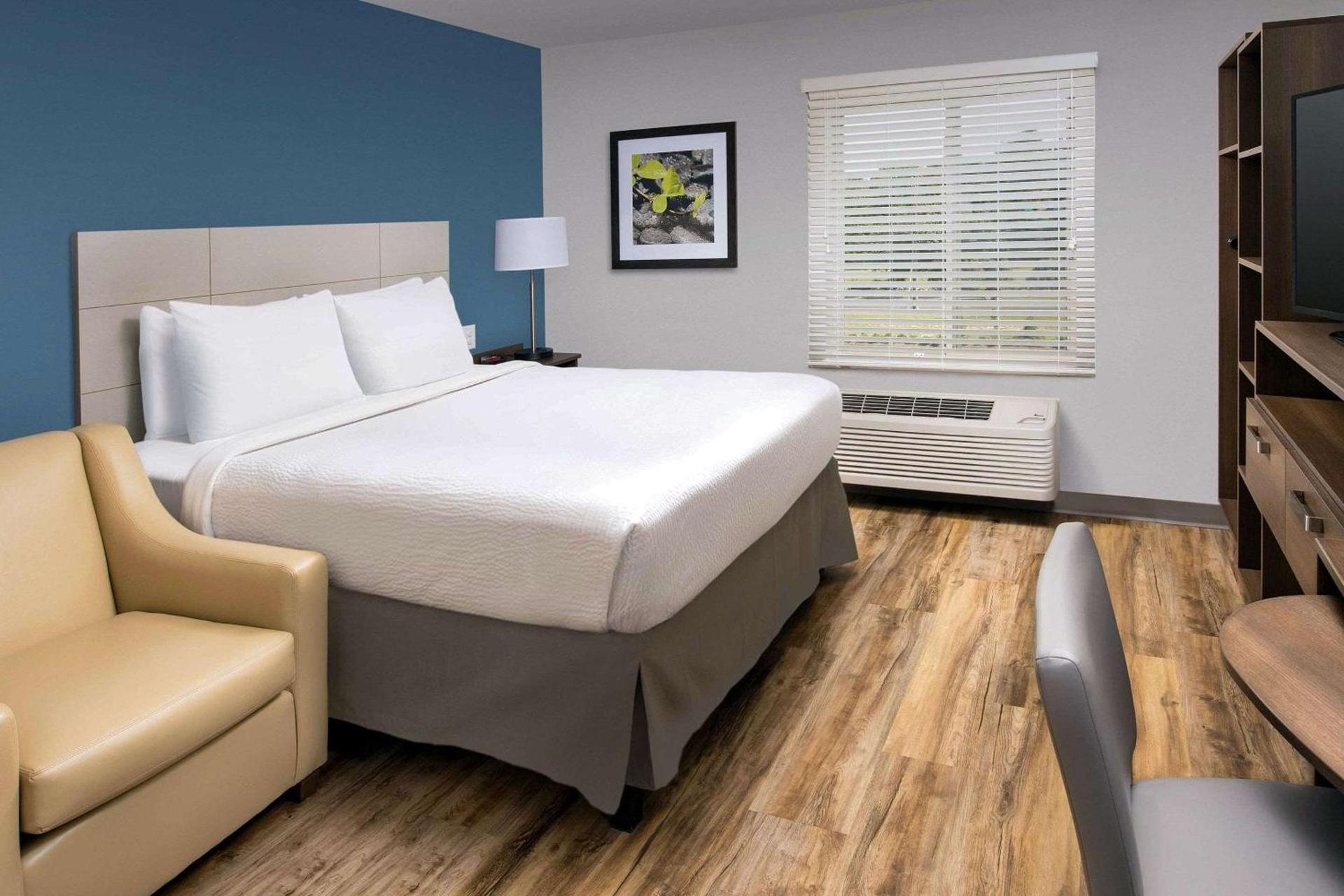Woodspring Suites Cherry Hill photo 6
