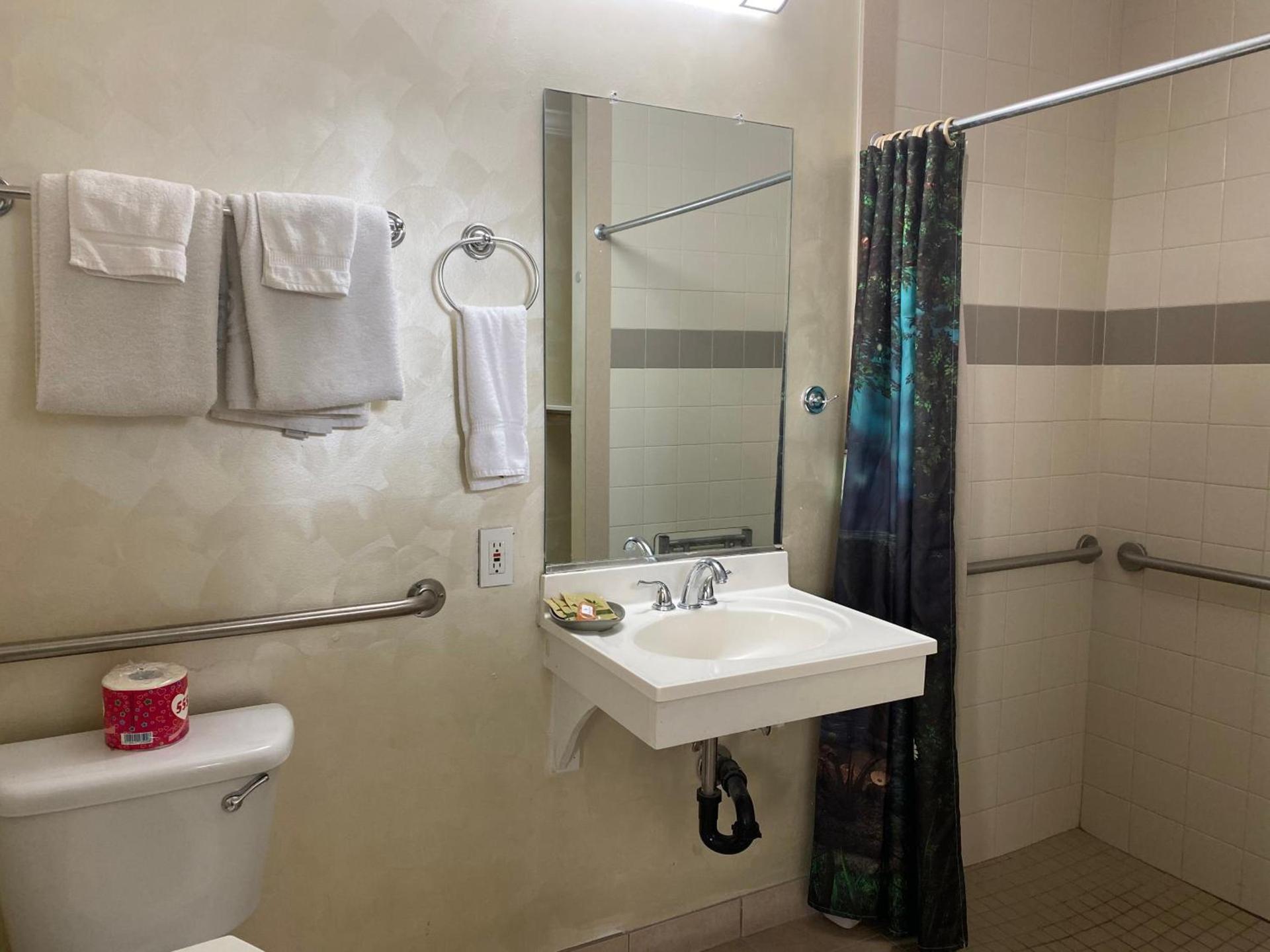 Villa Park Motel photo 18