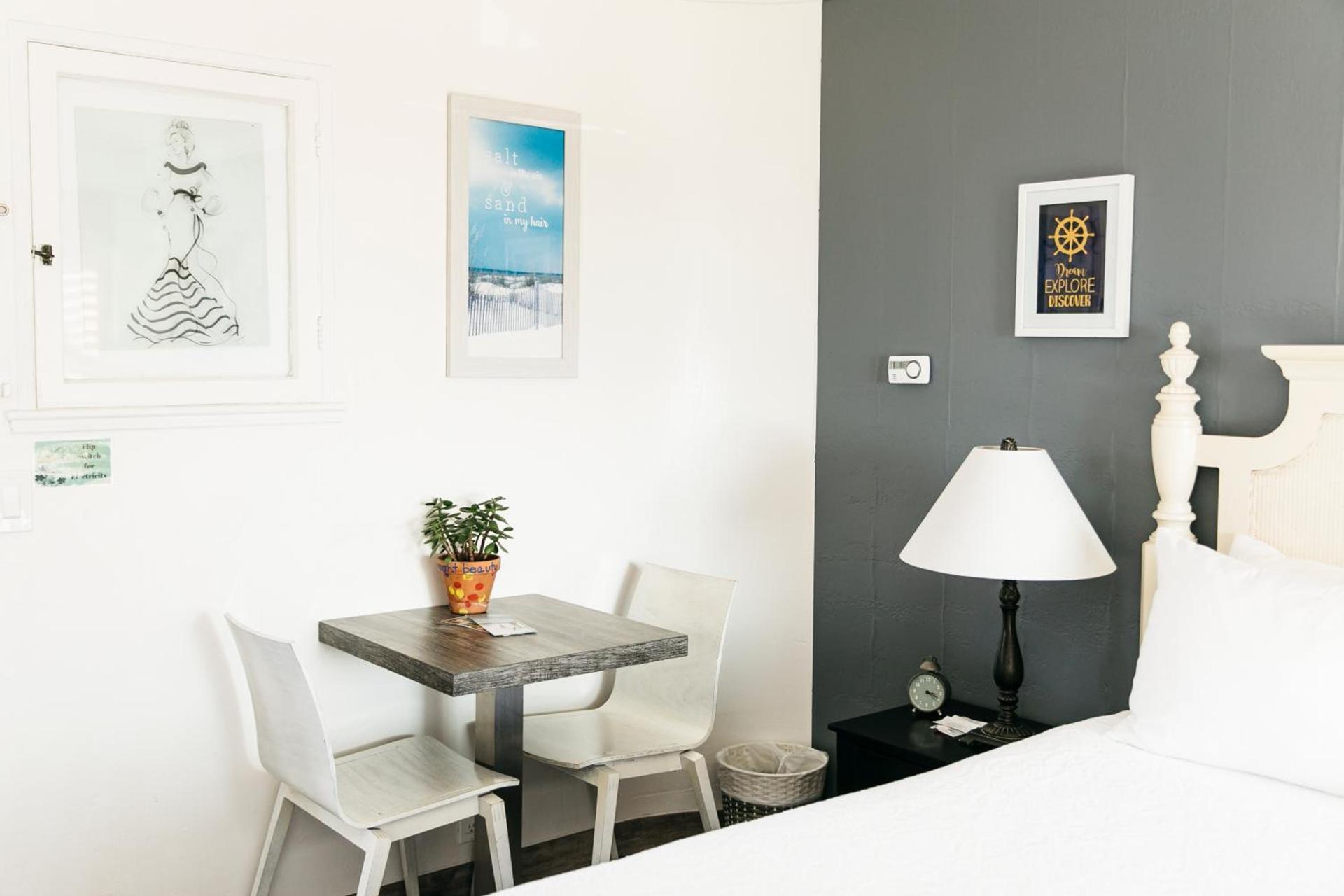 Seaside Laguna Inn & Suites photo 18