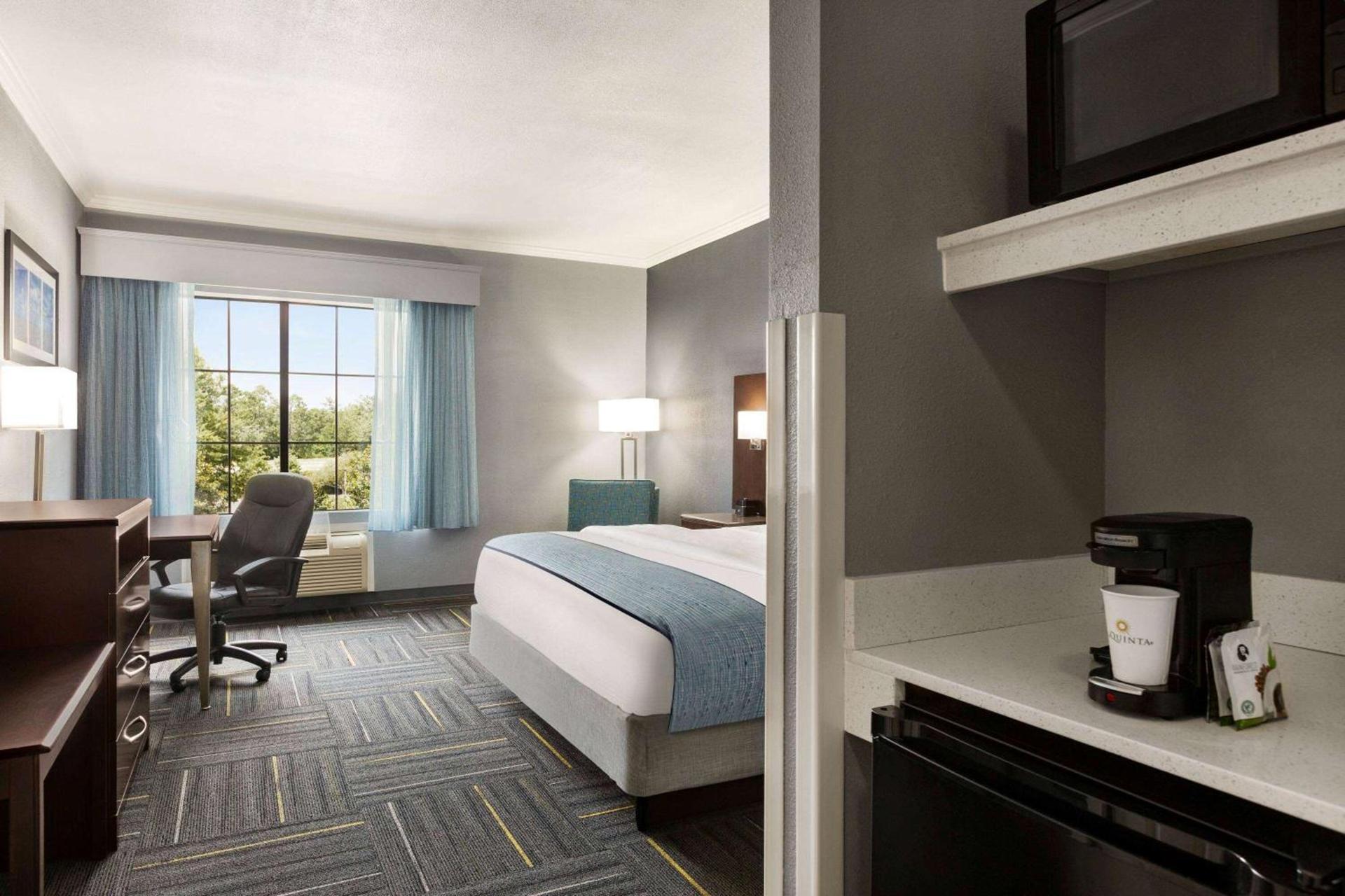 La Quinta by Wyndham Dublin photo 12
