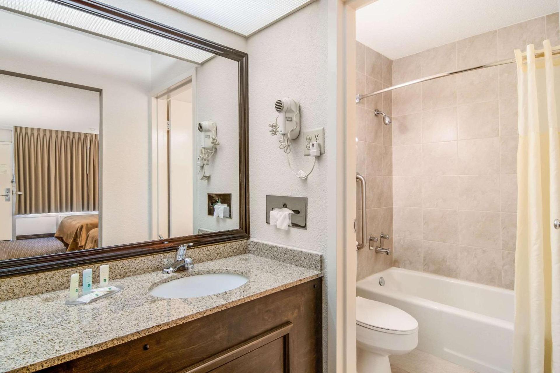 Quality Inn Suwanee I-85 photo 7
