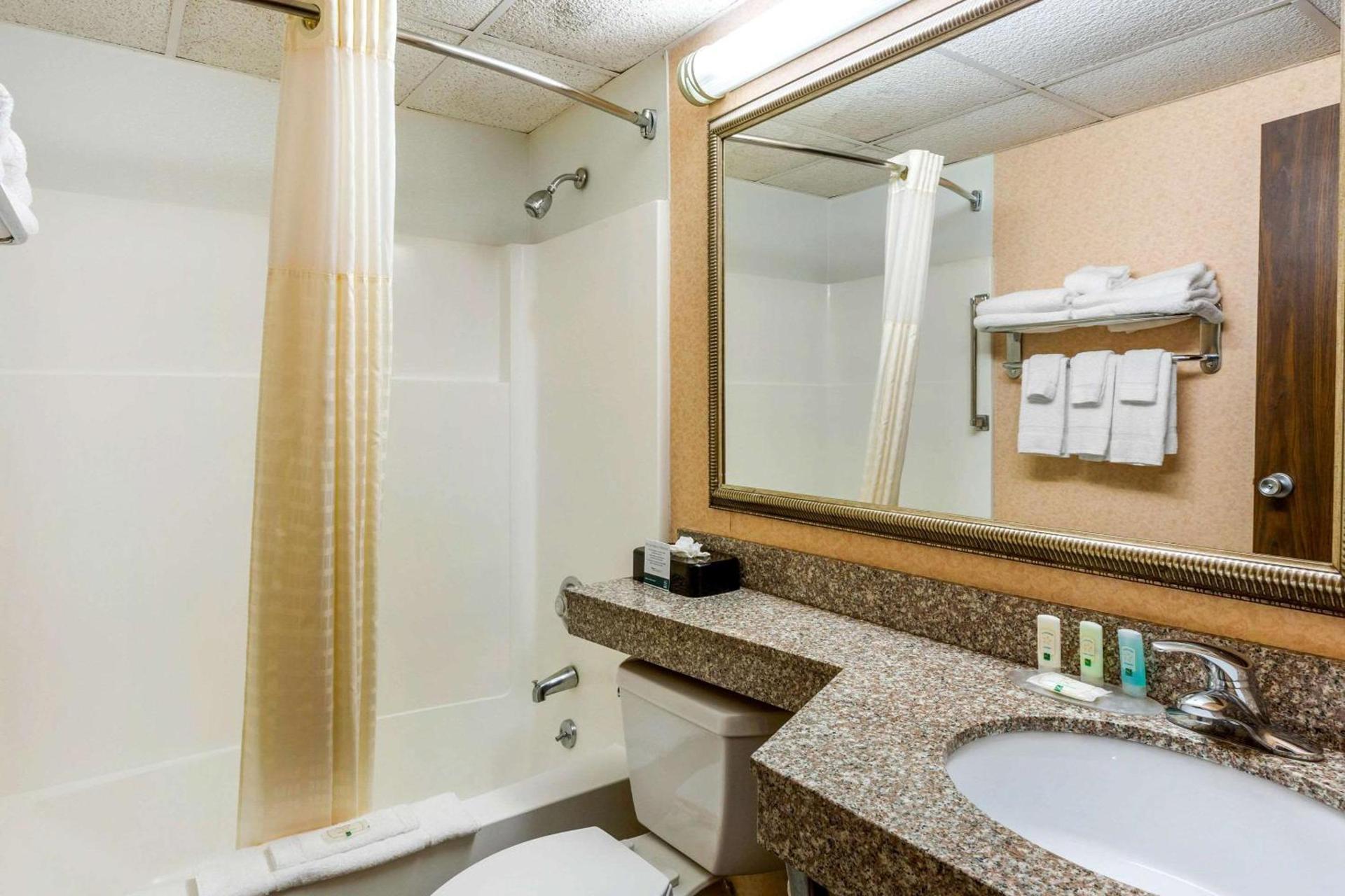 Quality Inn Old Saybrook - Westbrook photo 22