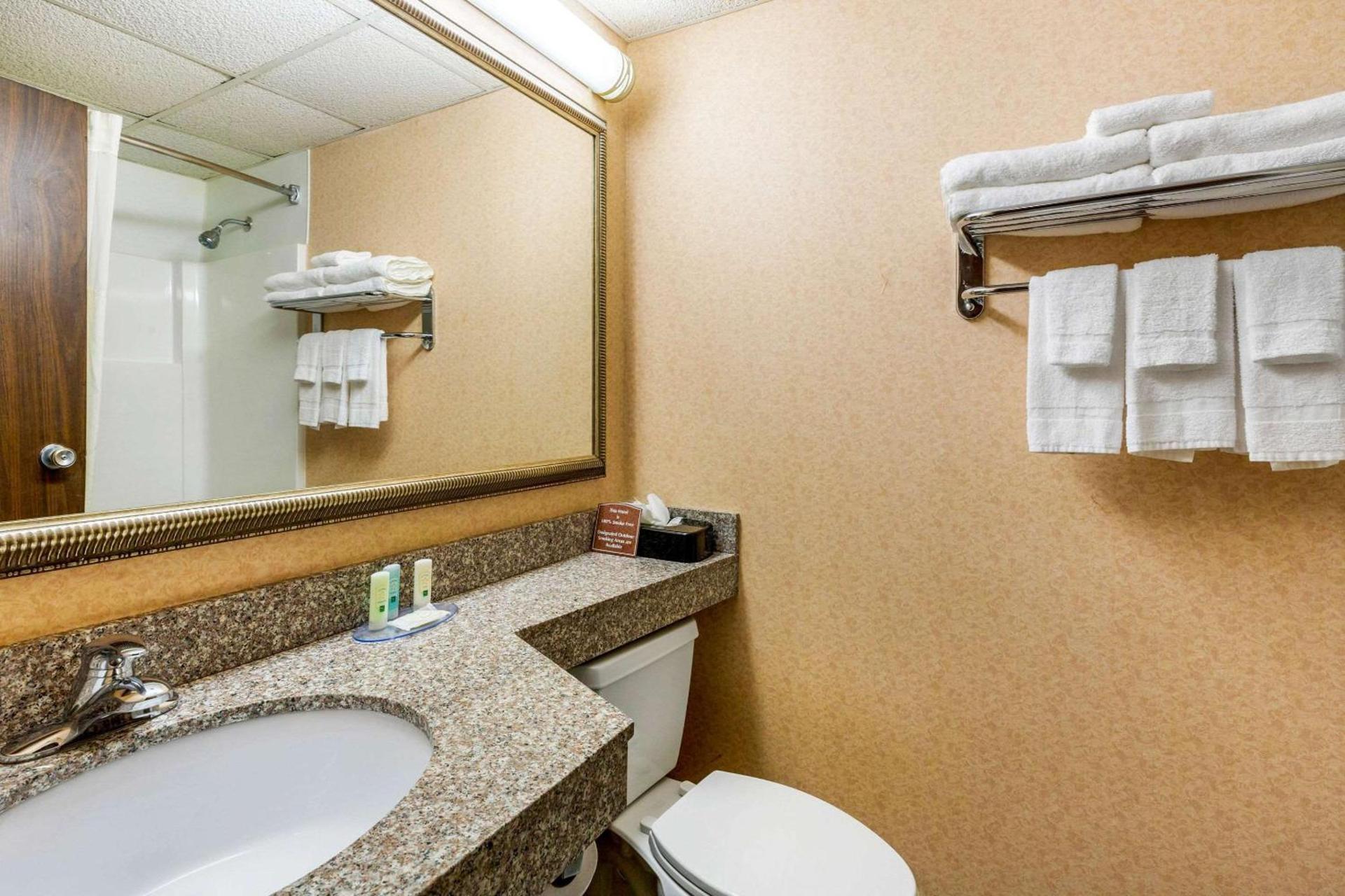 Quality Inn Old Saybrook - Westbrook photo 23