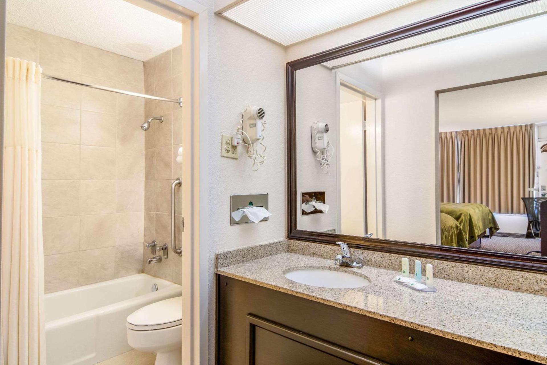 Quality Inn Suwanee I-85 photo 4